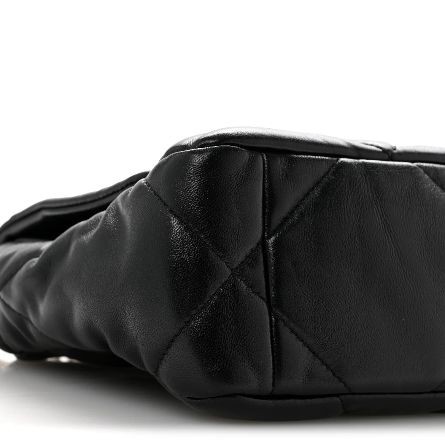 Lambskin Quilted Medium Chanel 19 Flap Black - Top Club
