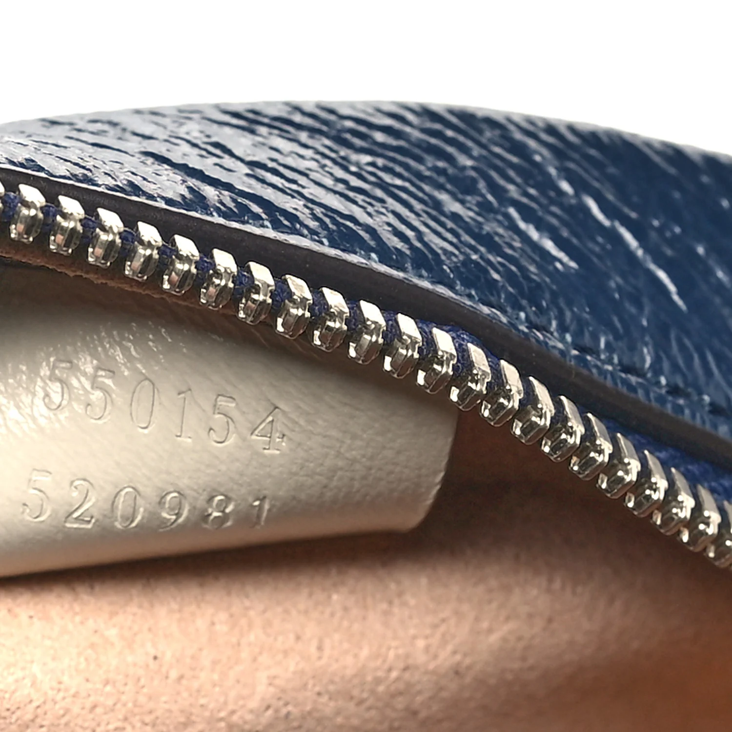 Azalea Calfskin Matelasse Diagonal Mini Torchon GG Marmont Round Shoulder Bag Blue Agata Mystic White - Top Club