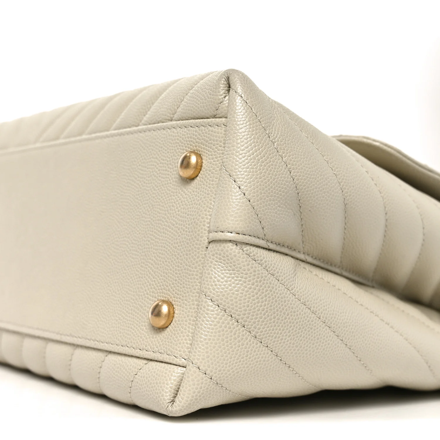 Caviar Chevron Quilted Medium Coco Handle Flap White - Top Club