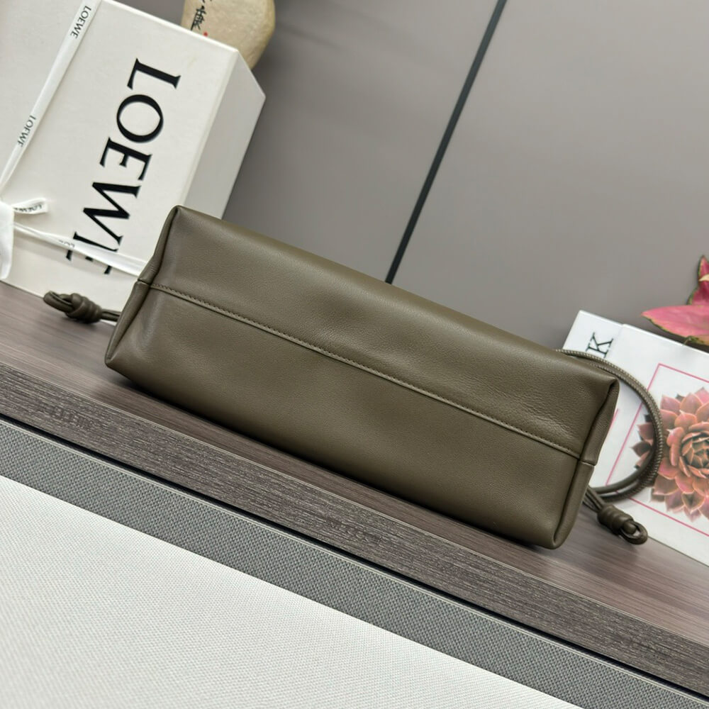 Loewe Medium Flamenco purse in mellow nappa lambskin - Top Club
