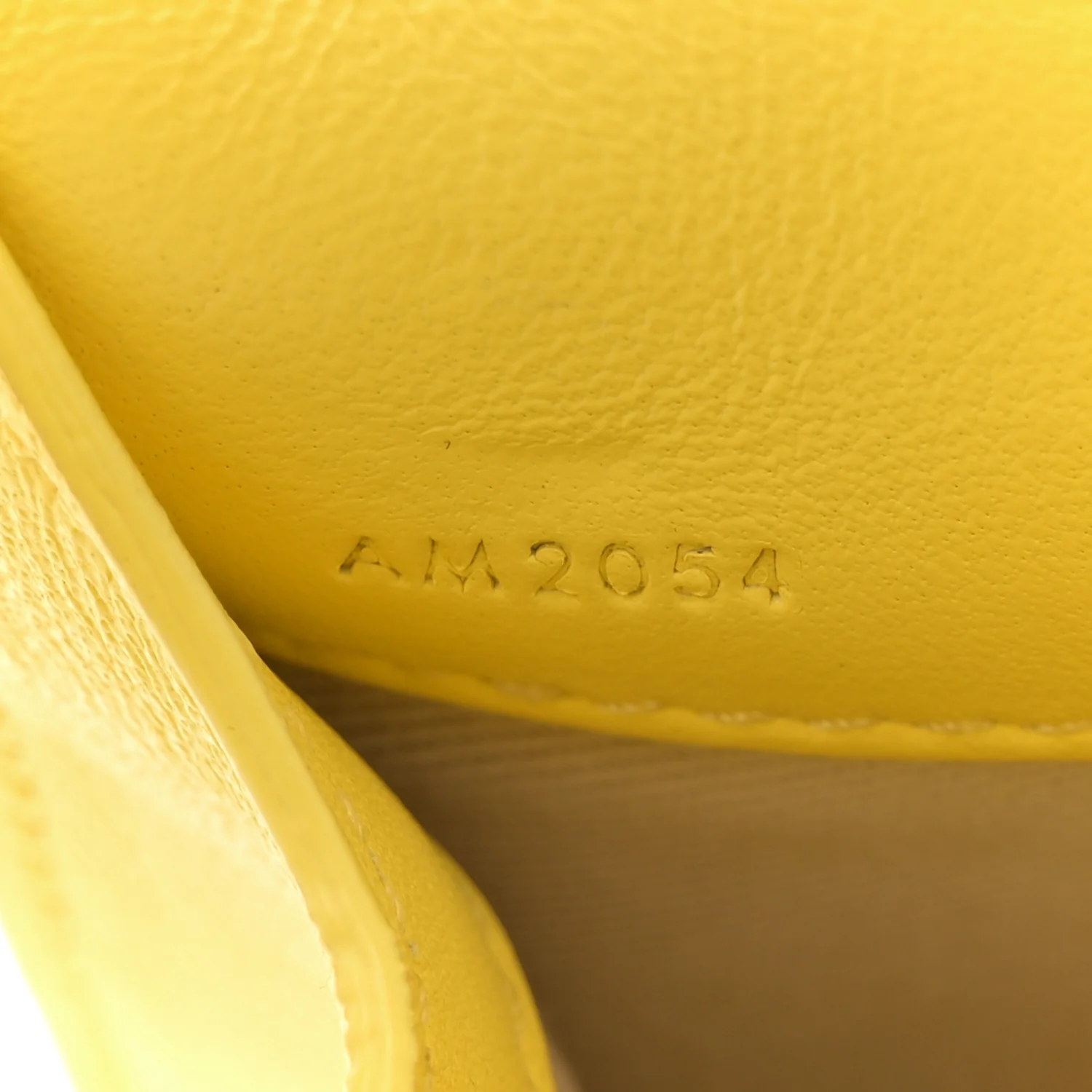 Smooth Calfskin La Petite Pochette Rond Carre Yellow - Top Club