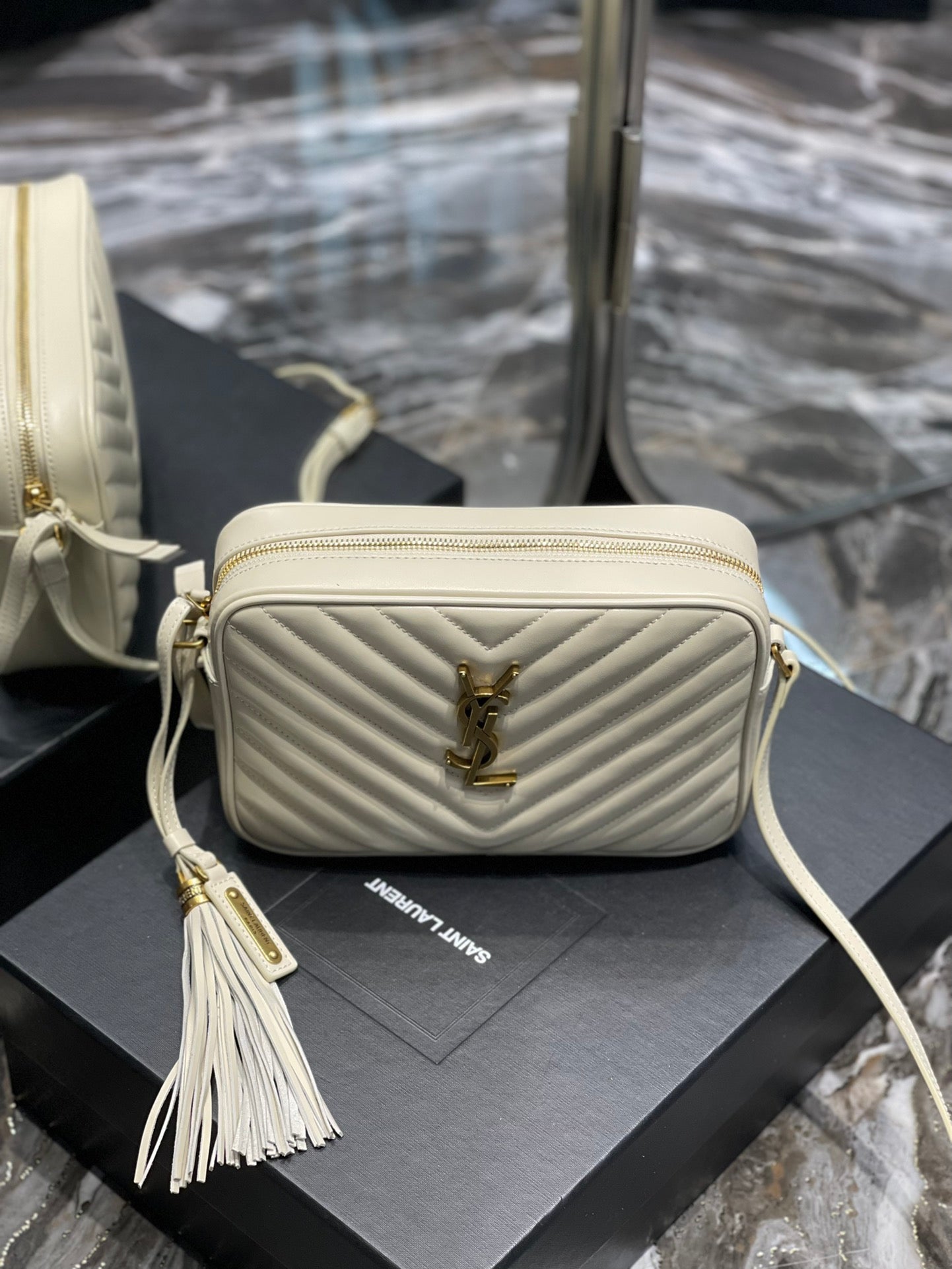 Y Lou Camera Bag In Quilted Leather - Top Club
