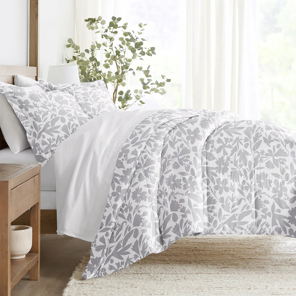 Abstract Garden Patterned Down-Alternative Comforter Set (Sale)