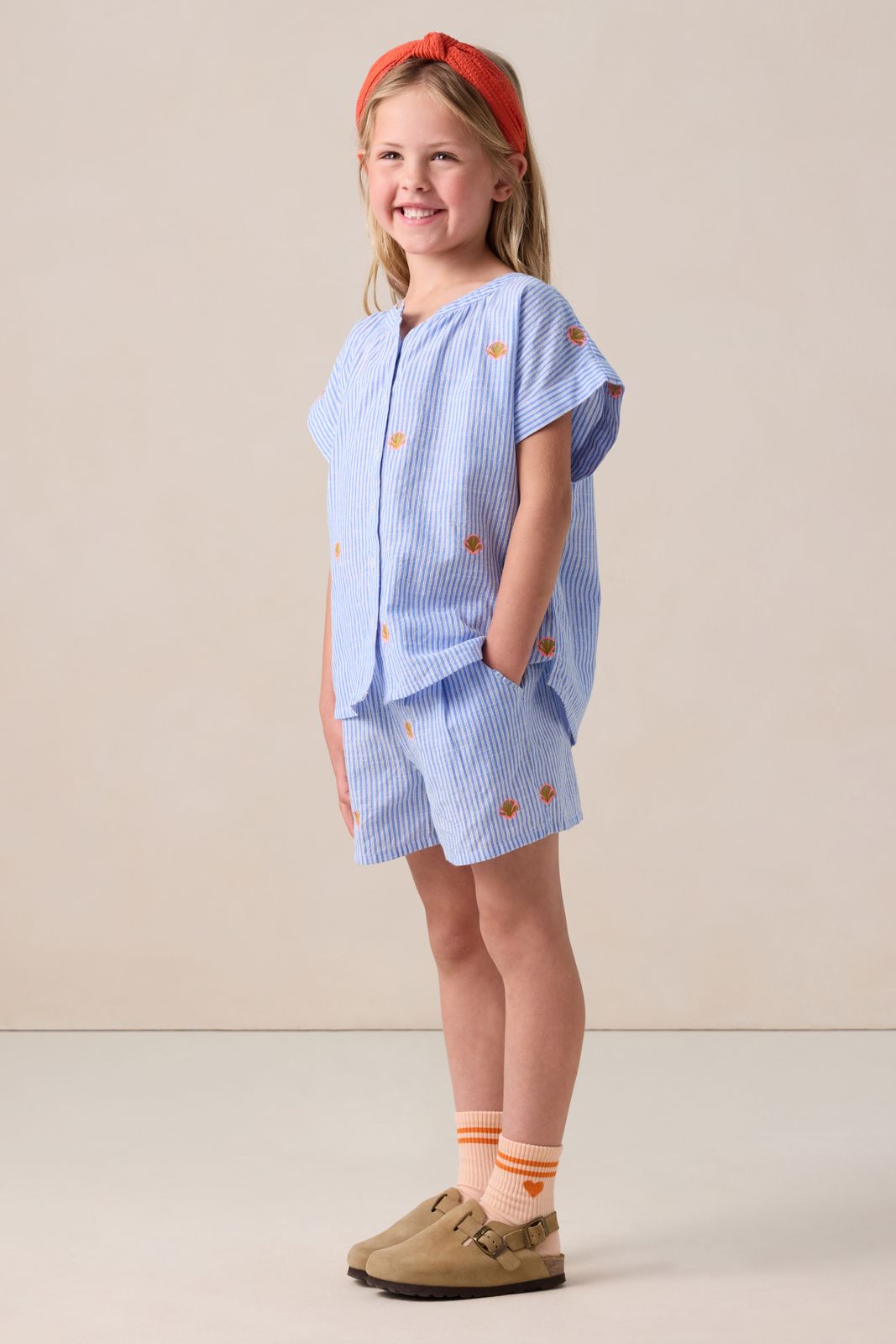 Blauwe gestreepte short met embroidery