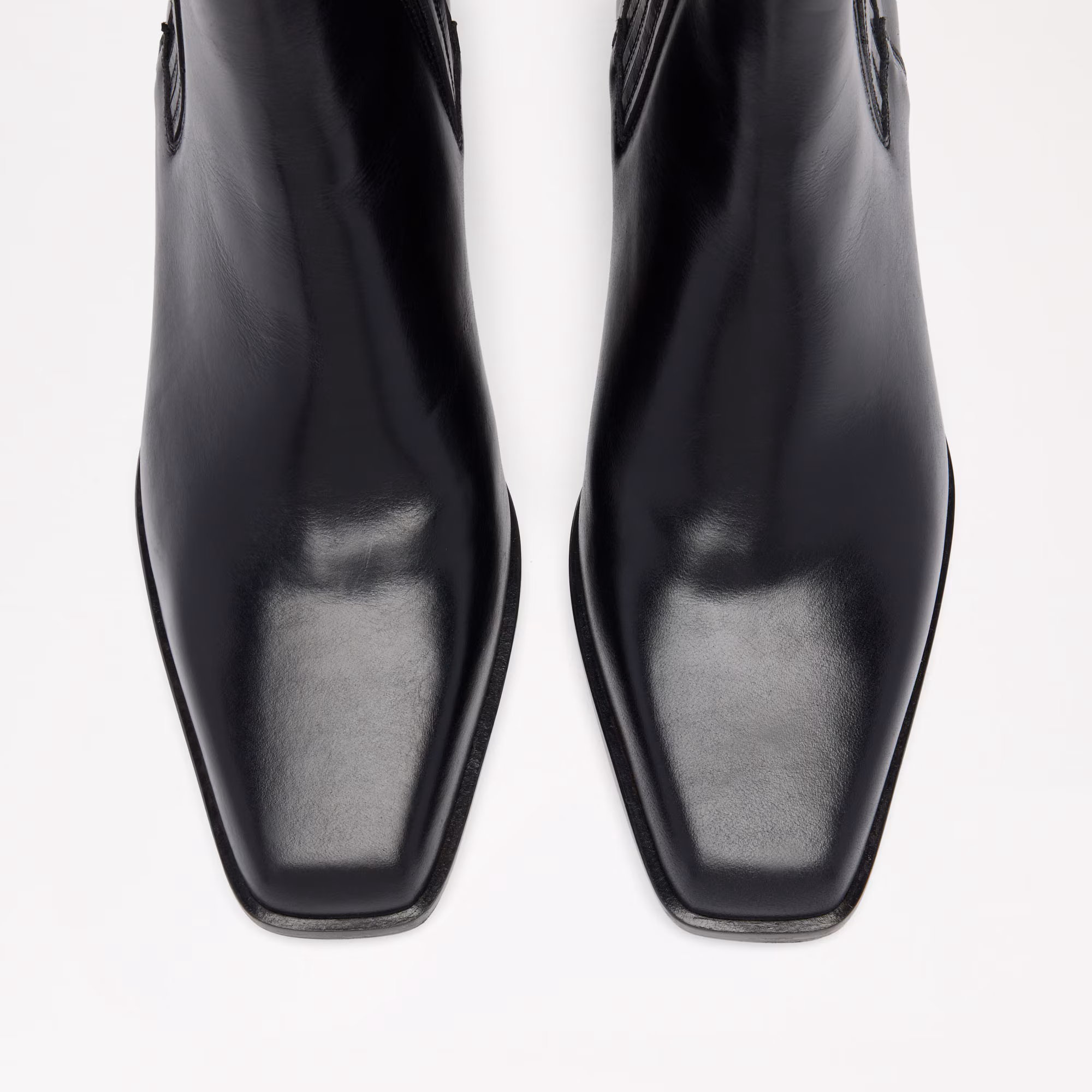 GlazebrookLow Heeled Ankle Boot