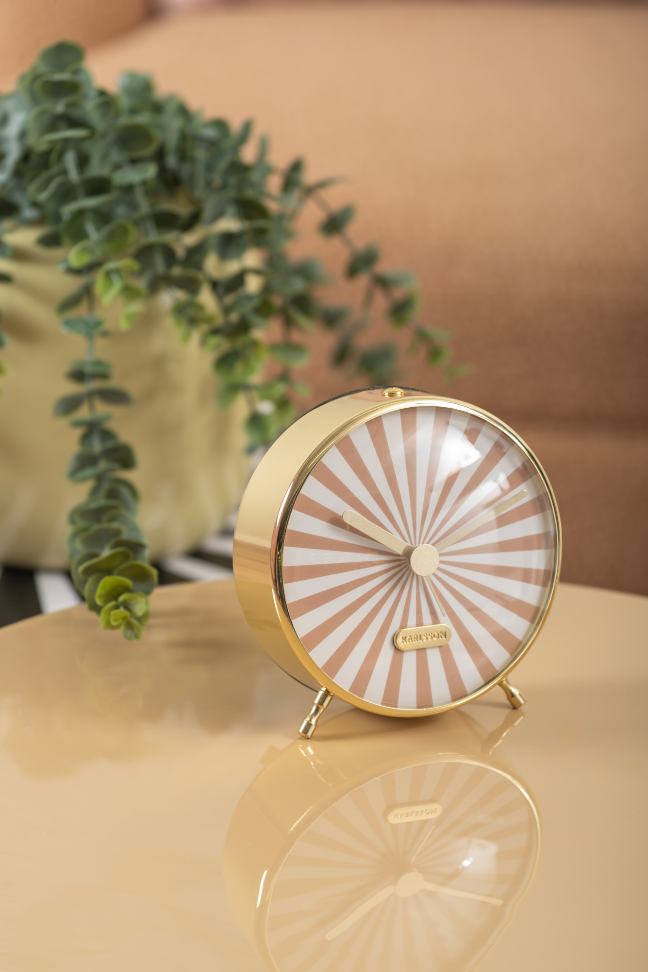 Alarm clock Candy Swirl soft brown & white