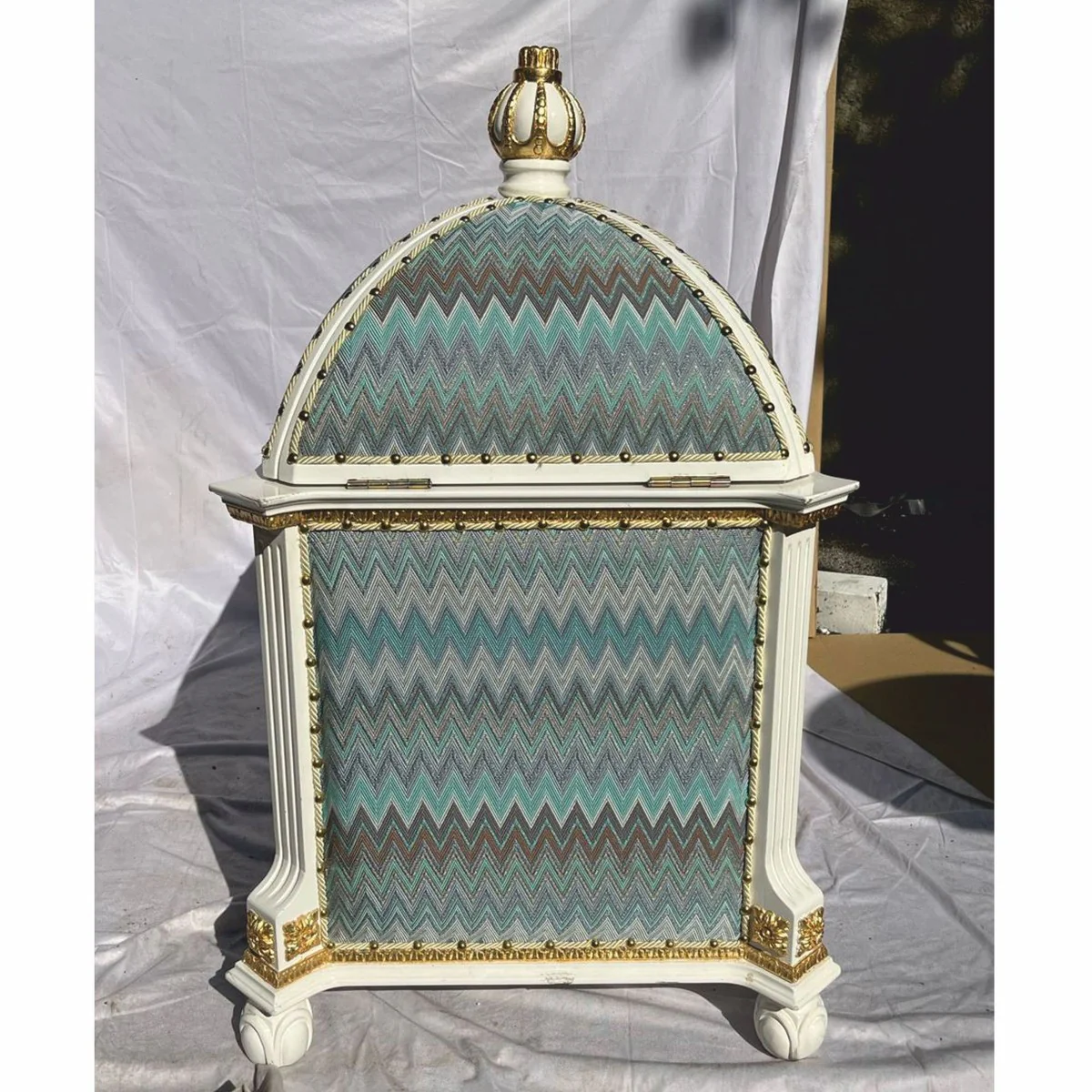 Pompöös by Baroque cat house green / white / gold - designed by Harald Glööckler