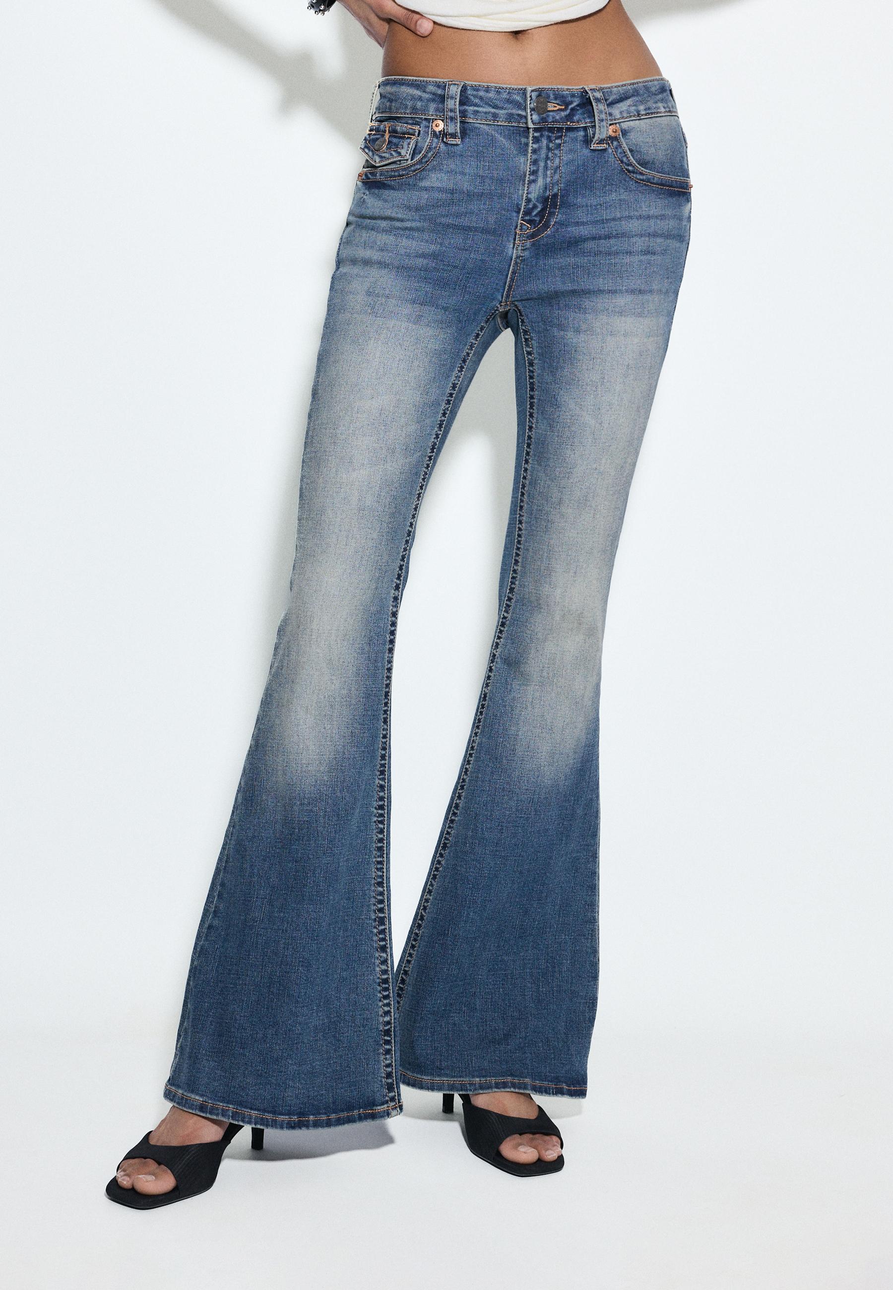 D04 LOW RISE FLARED JEANS