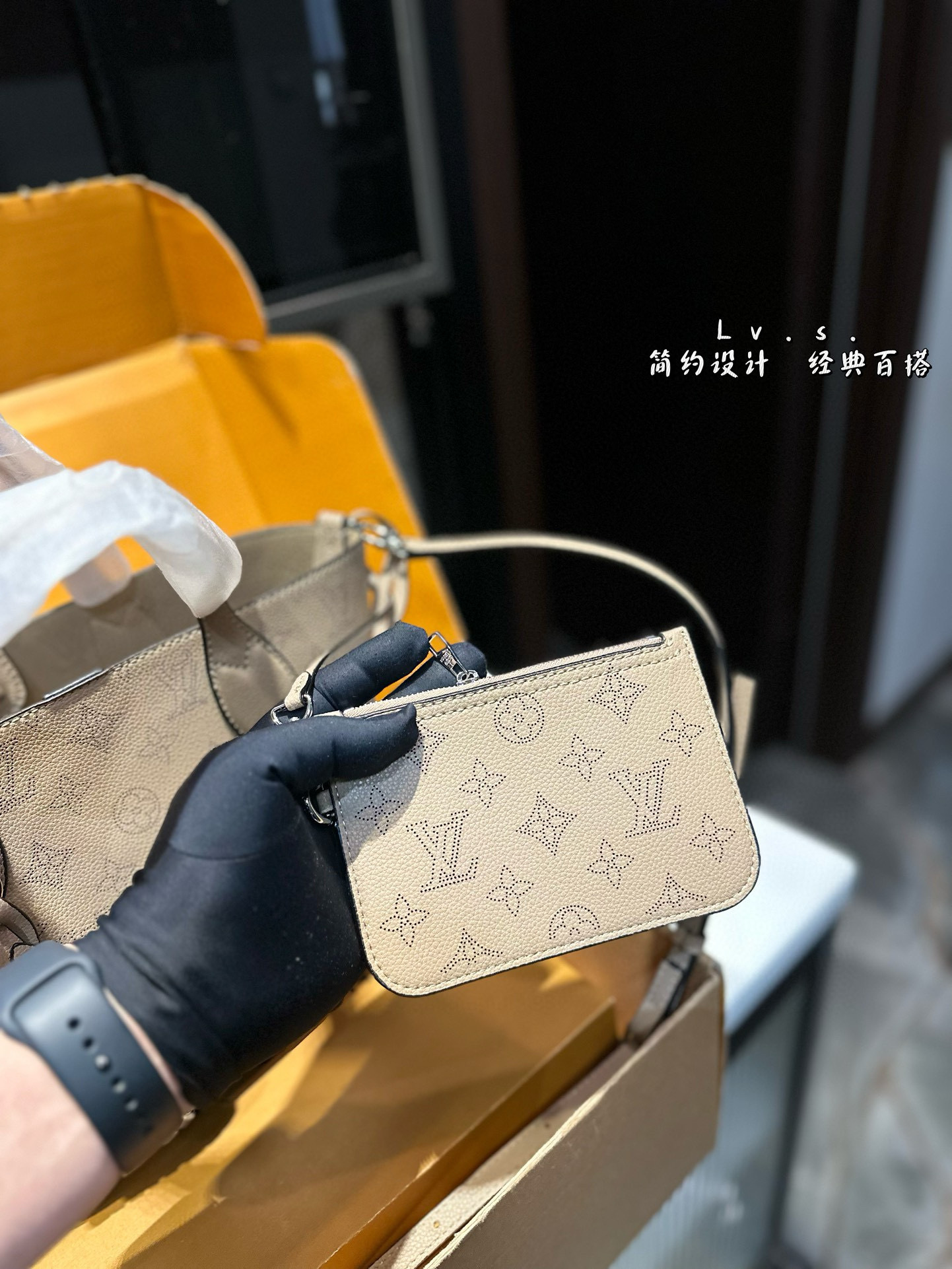 louis new arrival tote bucket bag size:21 * 20cm - Top Club