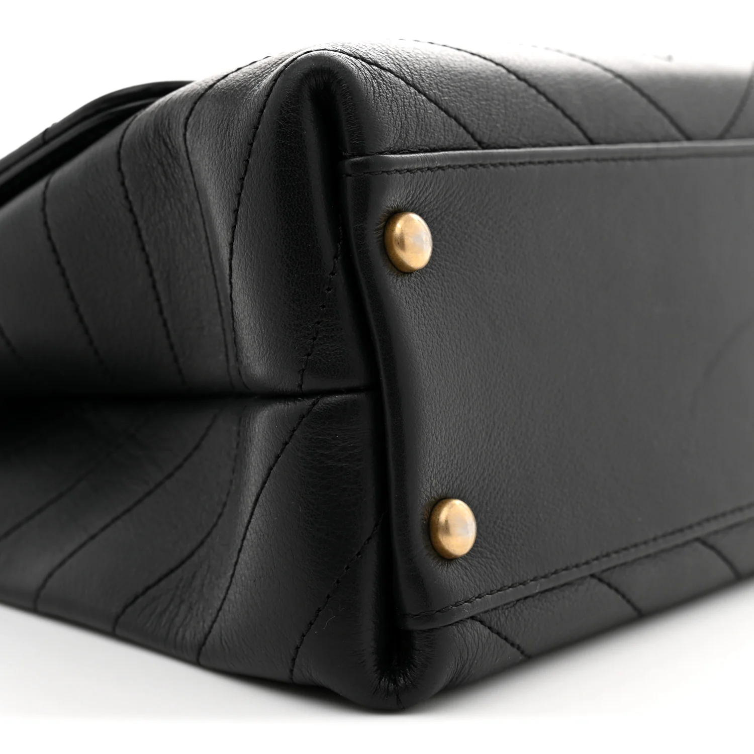Grained Calfskin Snakeskin Small Chevron Chic Top Handle Flap Black - Top Club