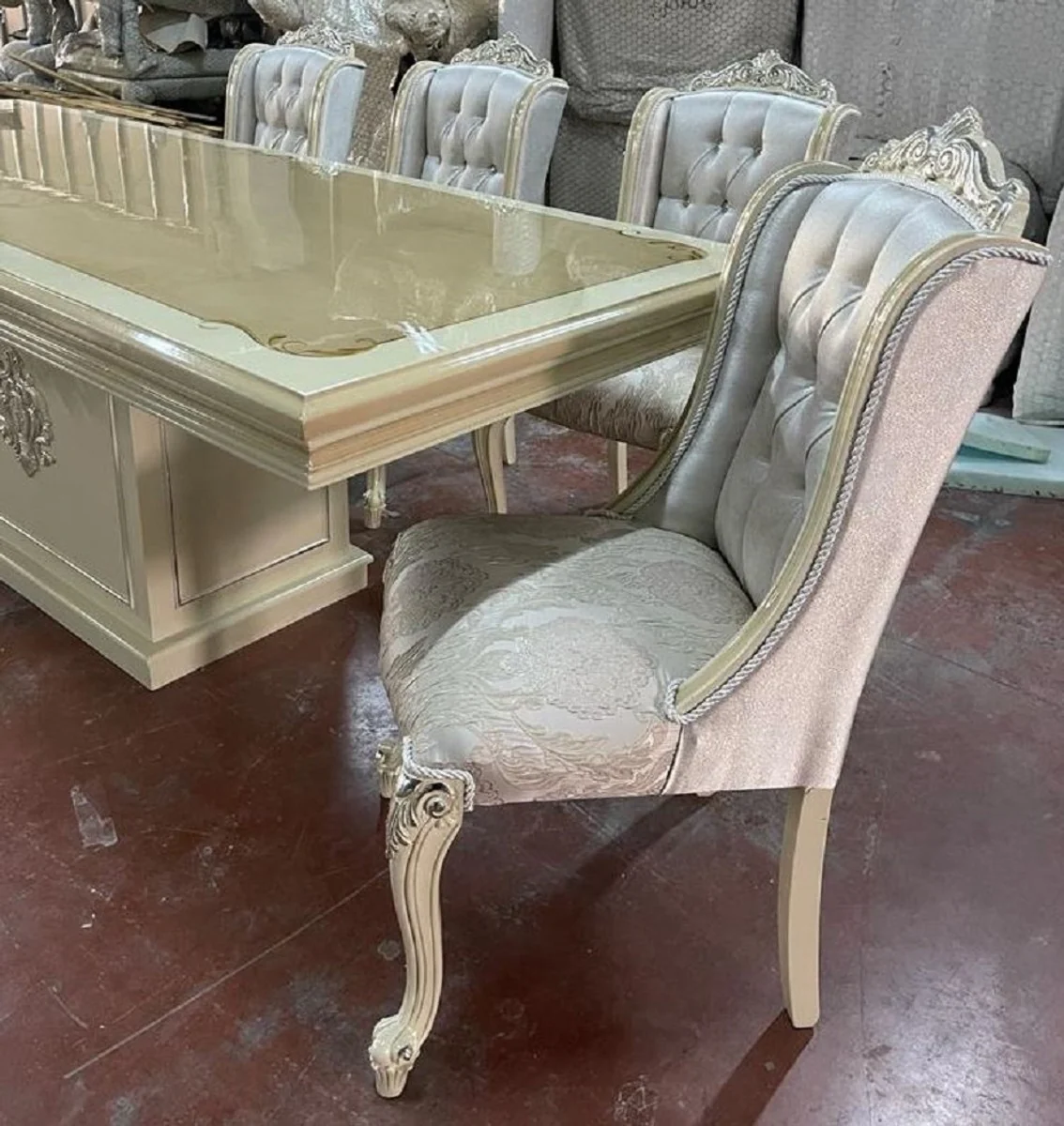 Luxury Baroque Dining Room Set Silver / Beige / White - 1 Baroque Dining Table & 6 Baroque Dining Chairs - Luxury Dining Room Furniture in Baroque Style - Magnificent Baroque Dining Room Furniture