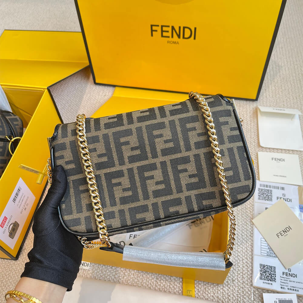 Fendi Baguette Chain Midi - Top Club