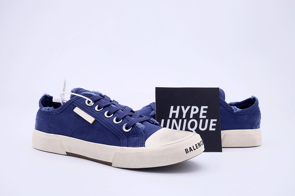 BALENCIAGA PARIS LOW SNEAKER IN BLUE - Sneaker Replica Workshop