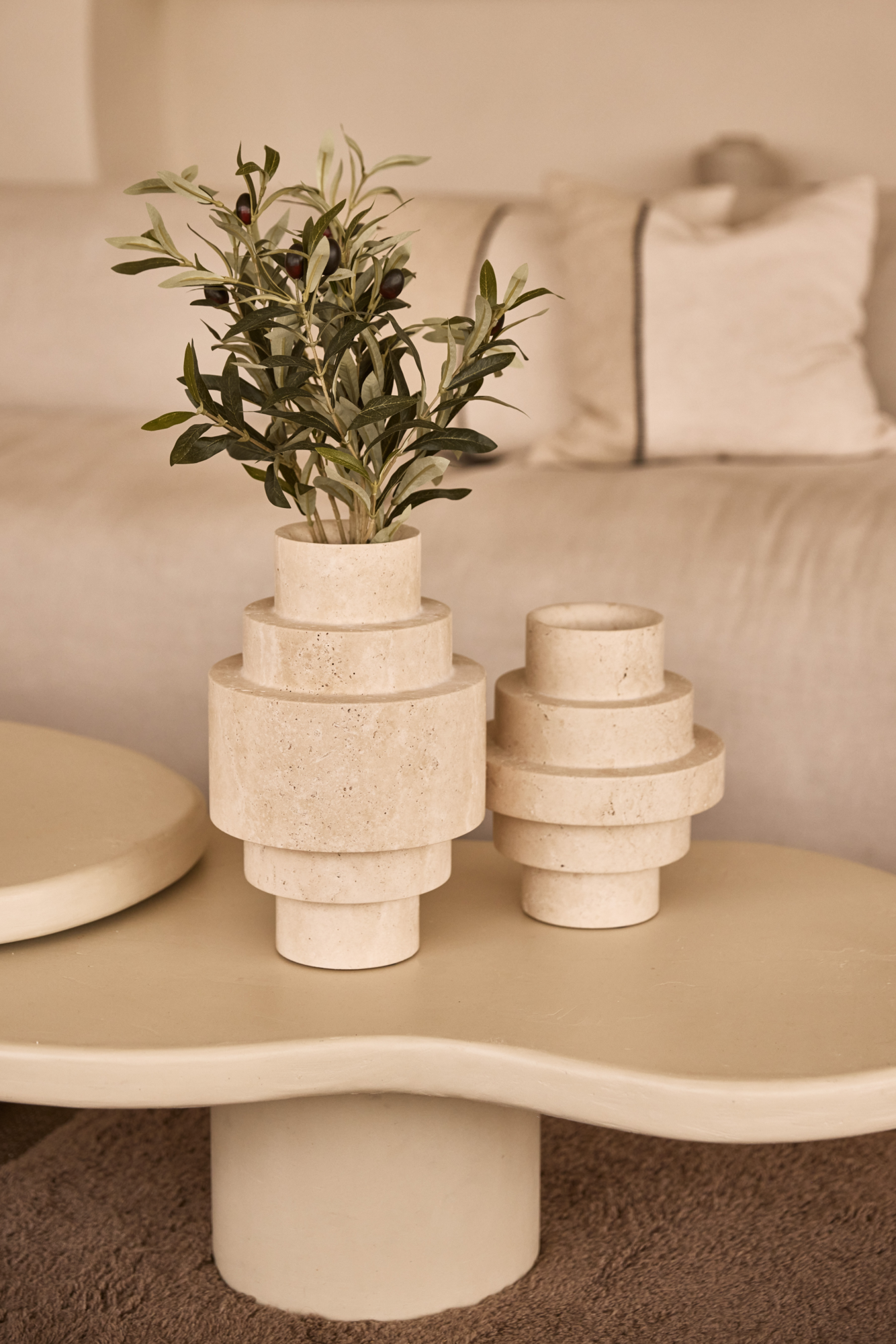 Vaas Agano Travertine L