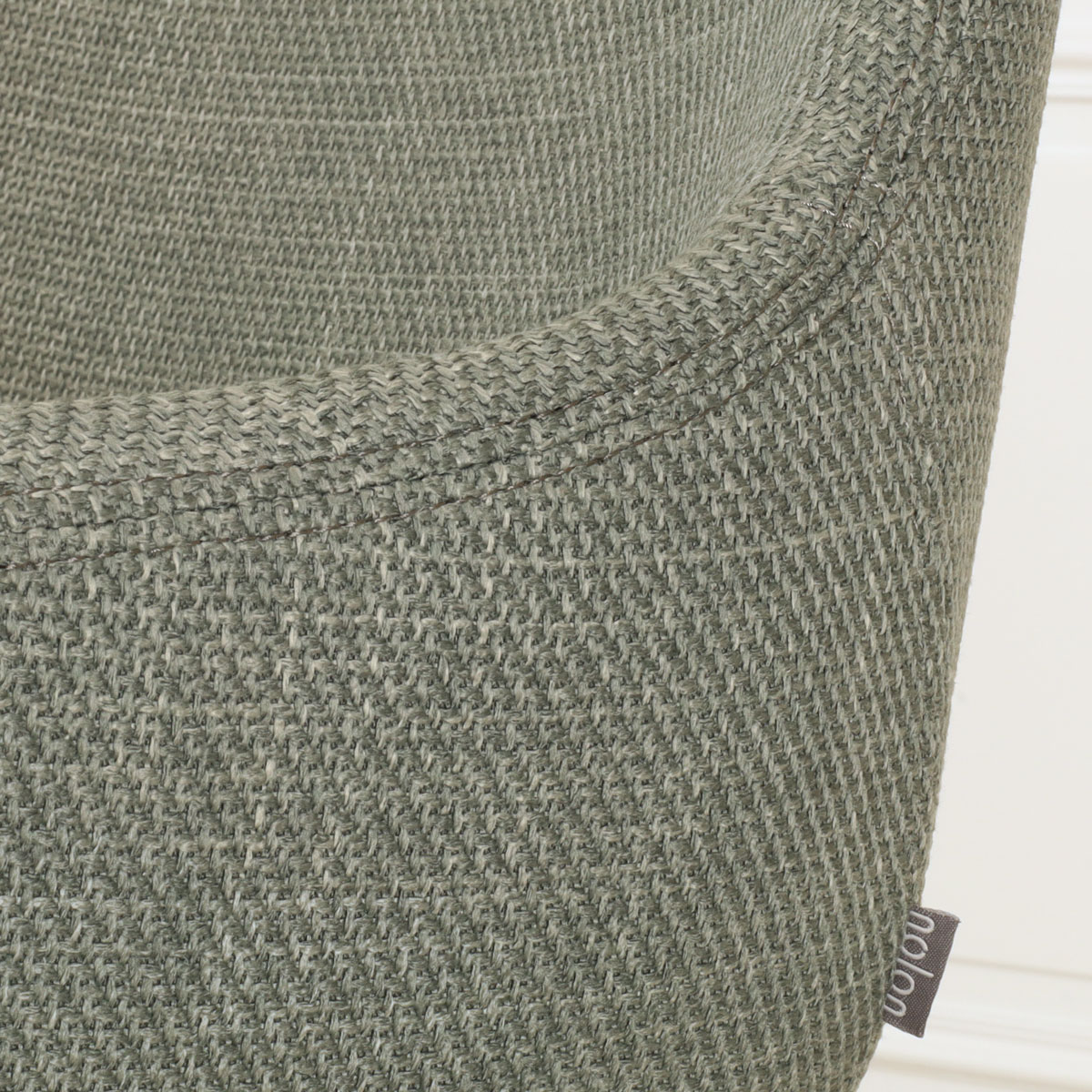 Barkruk Nino-Mae H65 cm beige onderstel saliegroen