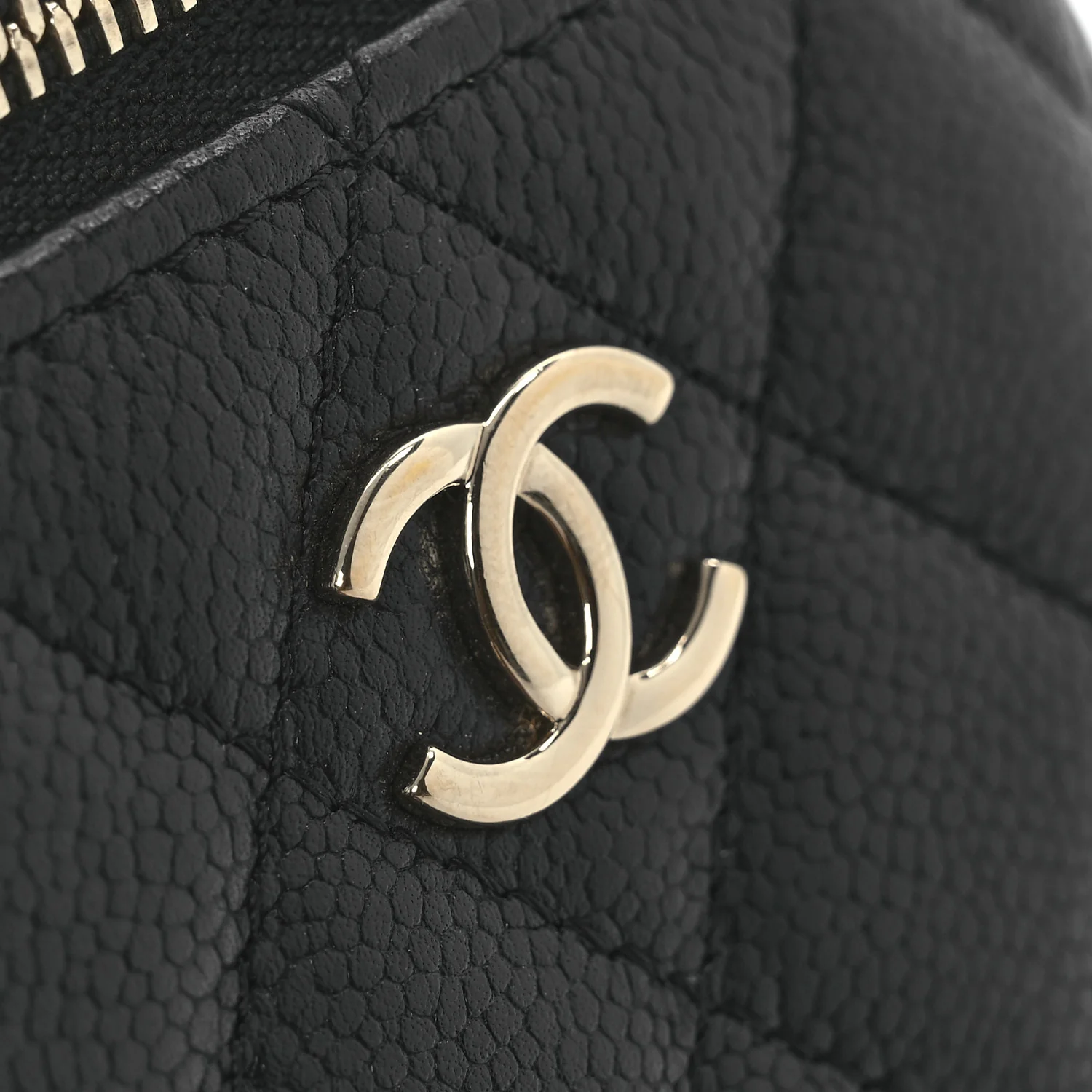 Caviar Quilted Small Vertical Coco Beauty Vanity Case With Chain Black - Top Club