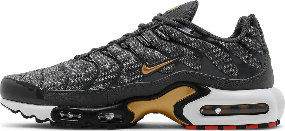 Air Max Plus SE  Iron Grey Metallic Gold  DM7570-002 - Sneaker Replica Workshop