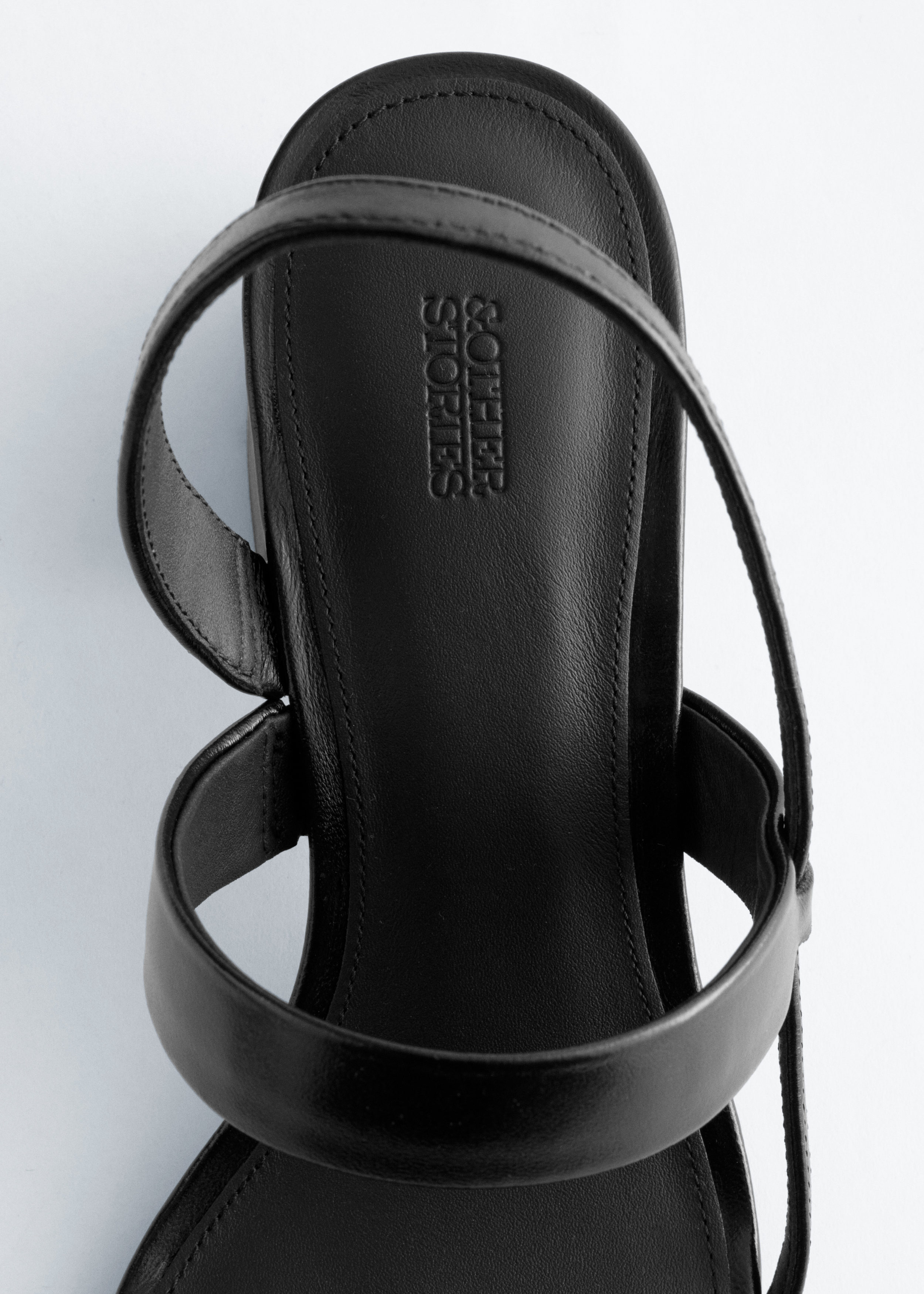 & Other Stories STRAPPY BLOCK HEEL SANDALS