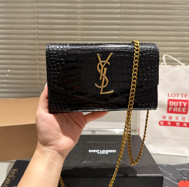 Y Uptown Leather Clutch  White - Top Club