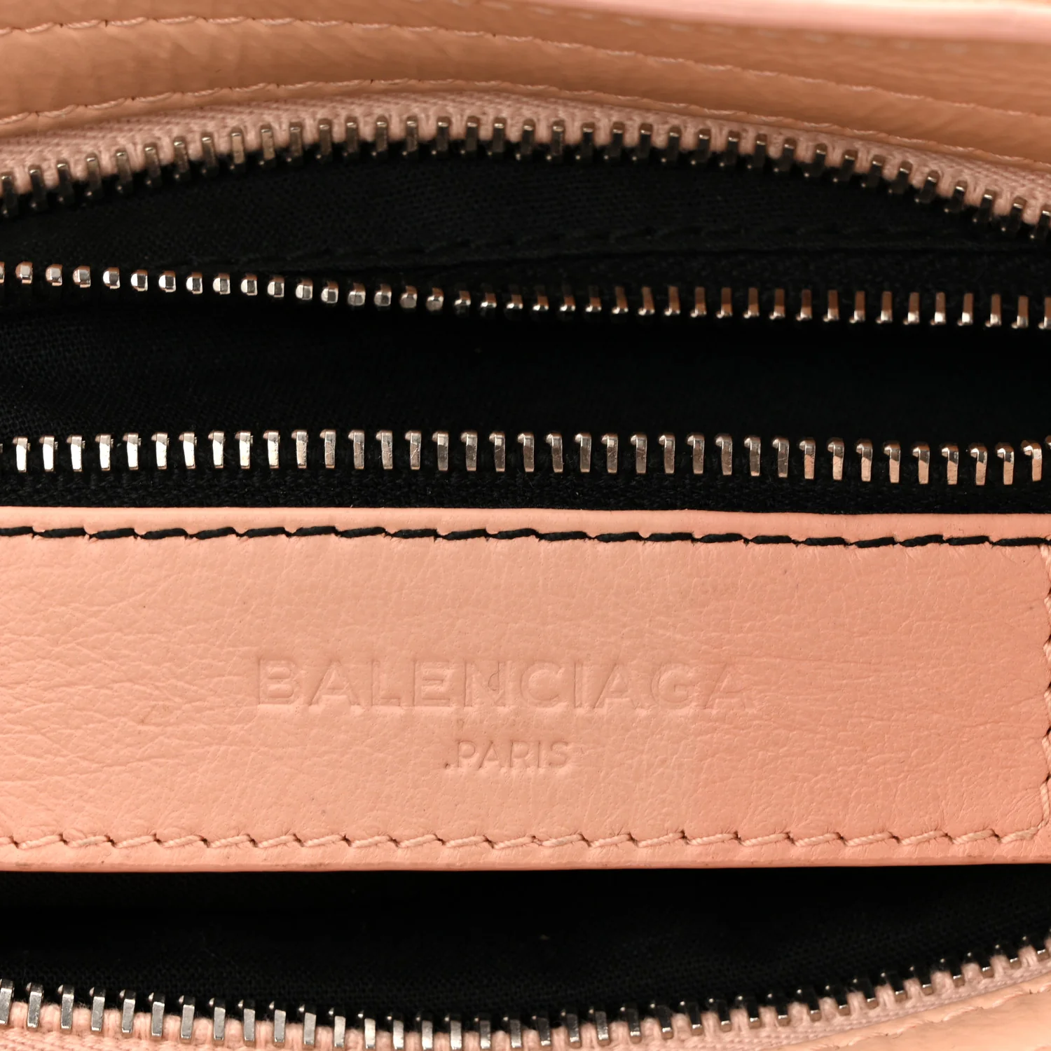 Matte Goatskin Rubber Covered Classic Hardware Mini City Rose Poudre - Top Club