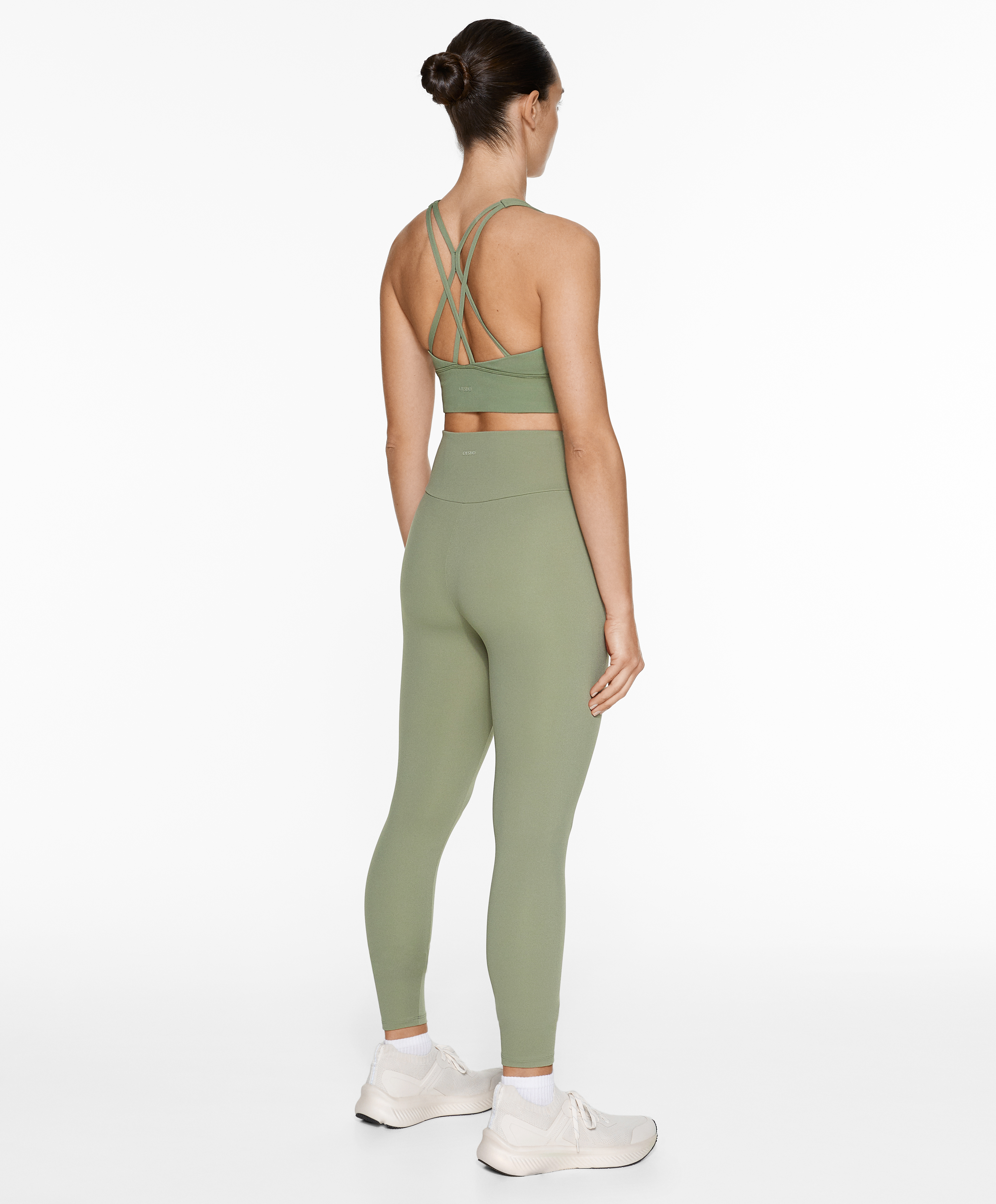 OYSHO Medium-support comfortlux sports bra with cups