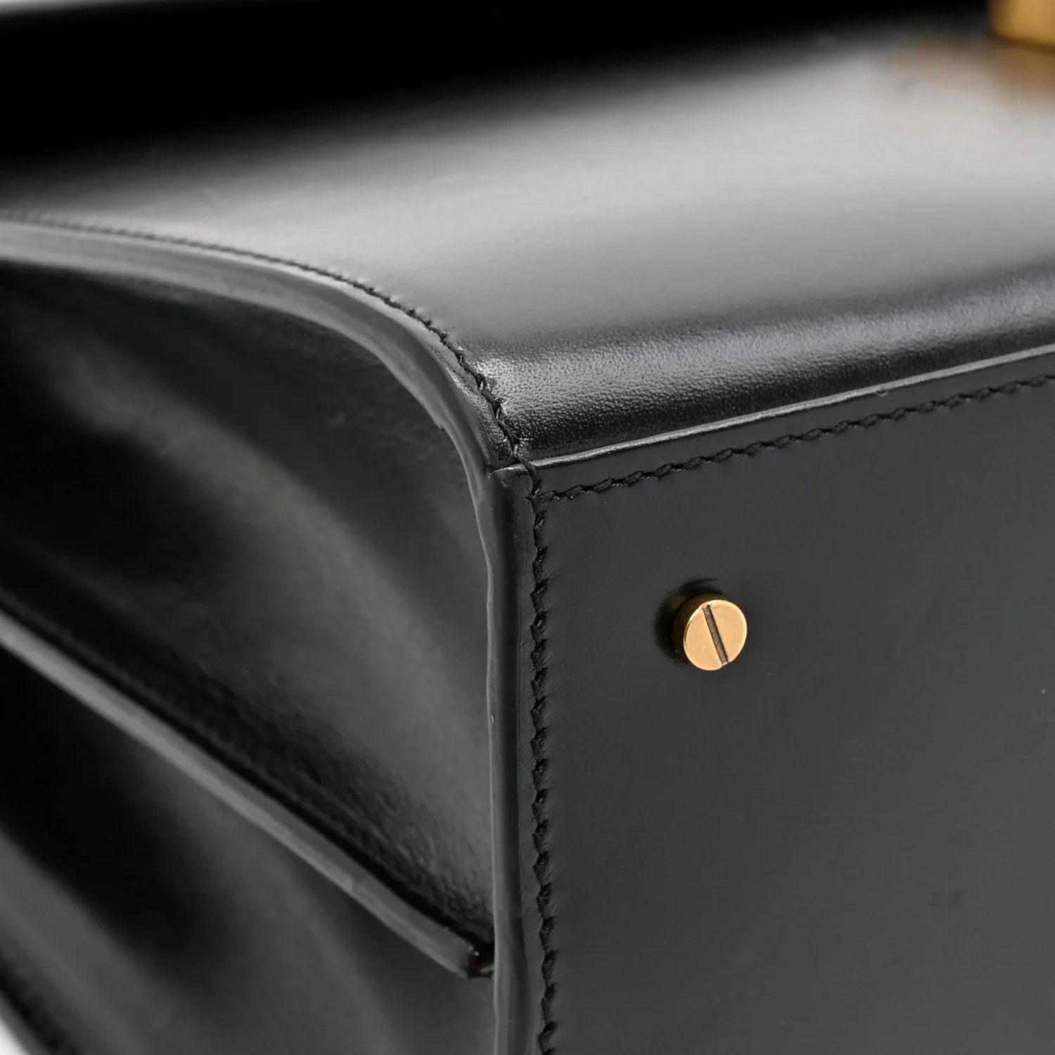 Smooth Calfskin Medium Classic Monogram Cassandra Top Handle Black - Top Club