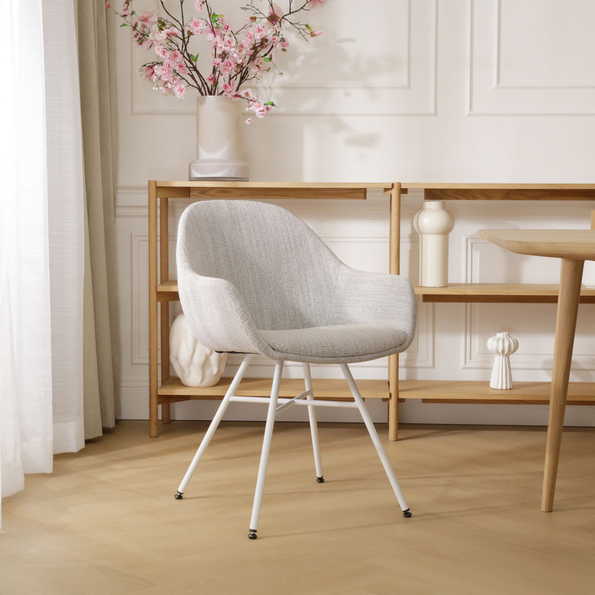 Eetkamerstoel Noa-Mae grijs beige gemêleerd - wit onderstel
