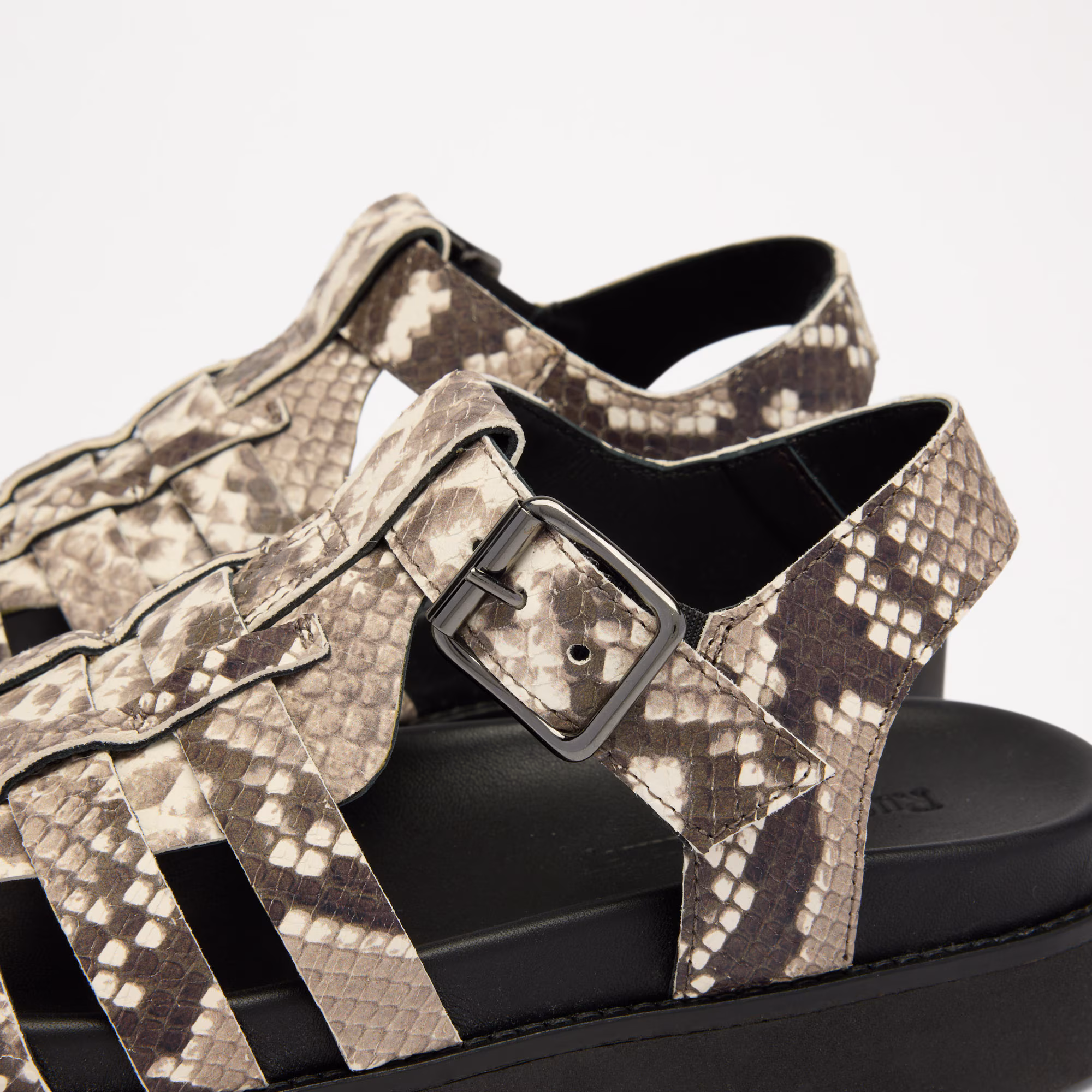 Chicago FishermanFlatform Fisherman Sandal