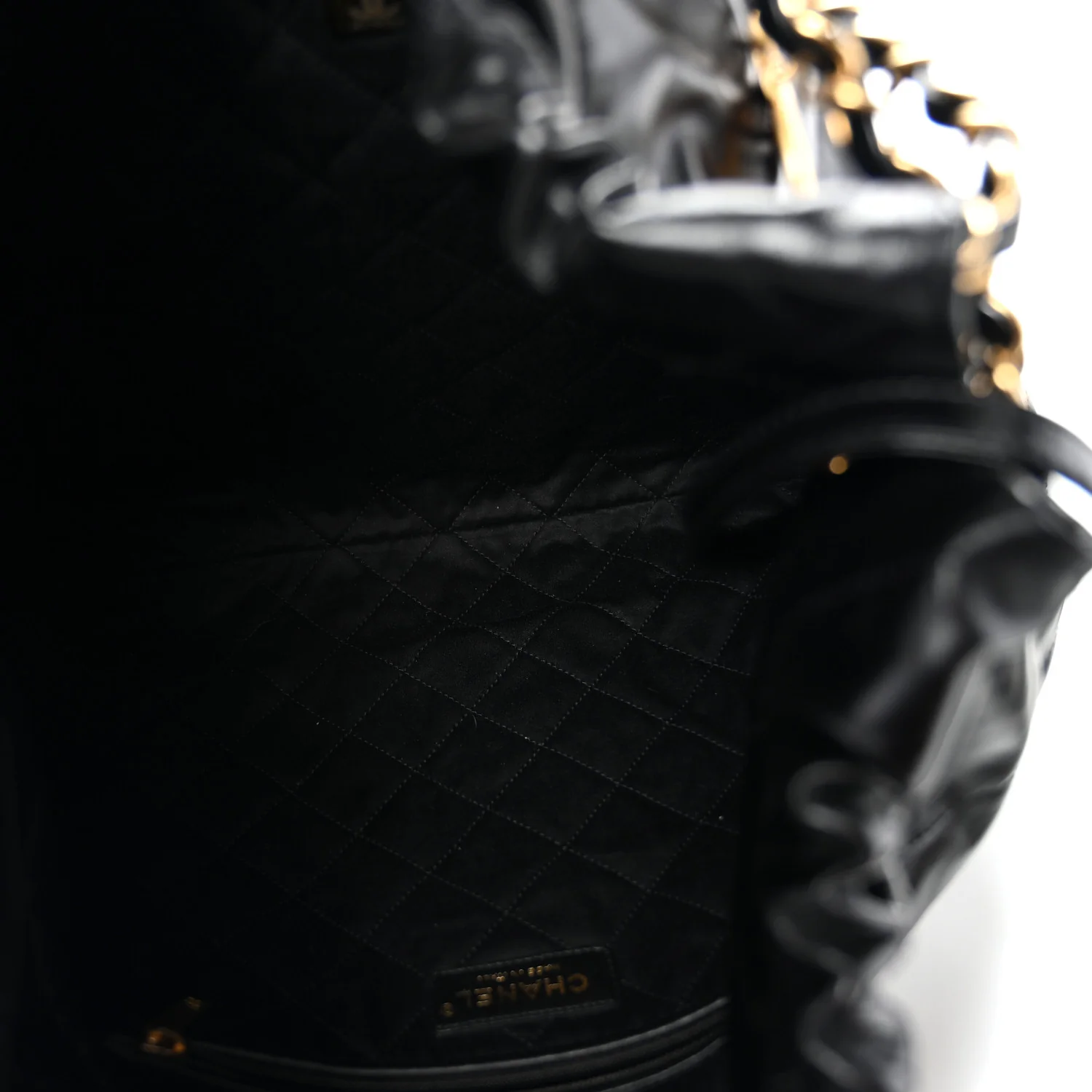 Shiny Calfskin Quilted Large Chanel 22 Black - Top Club