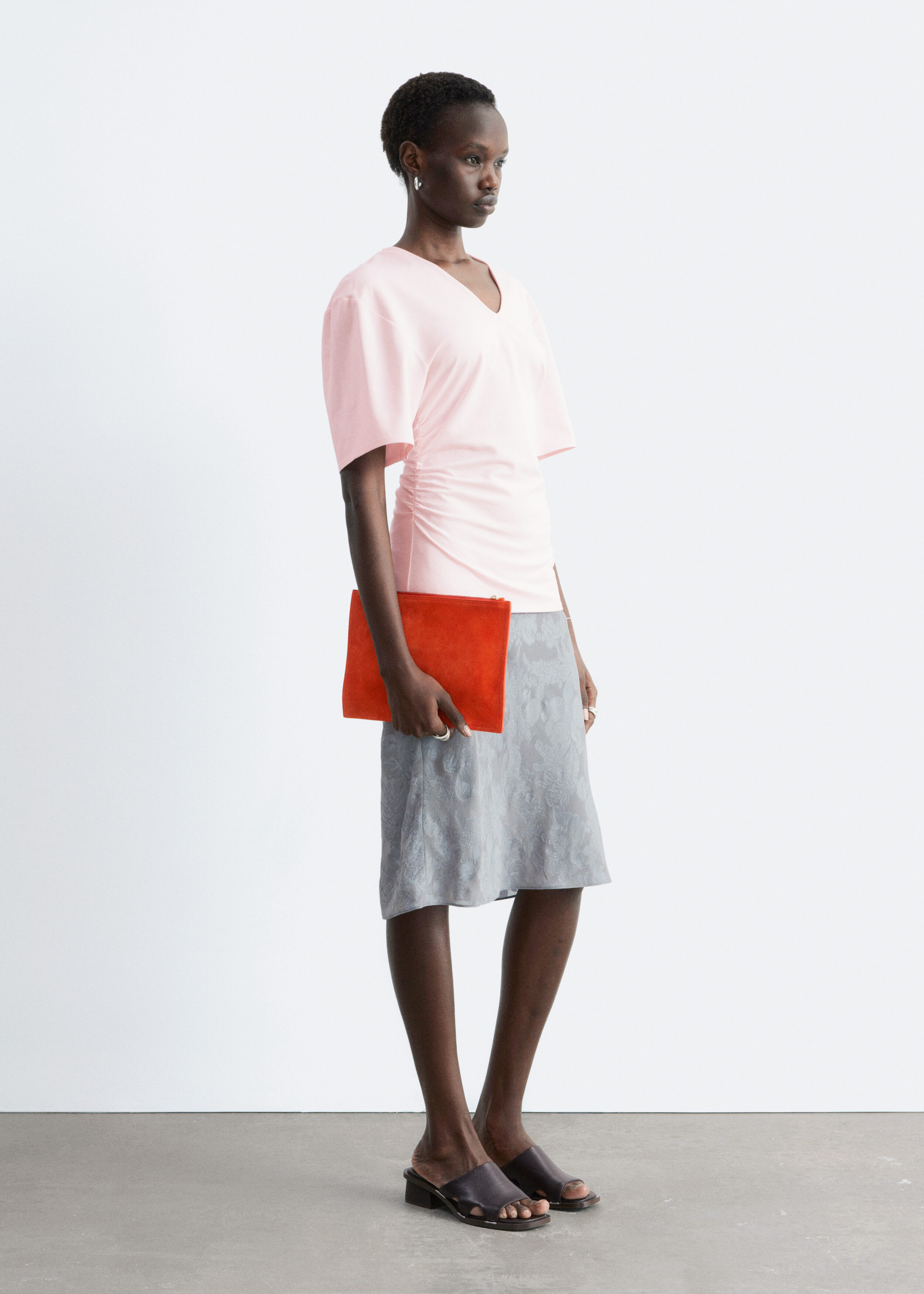 & Other Stories GATHERED V-NECK T-SHIRT