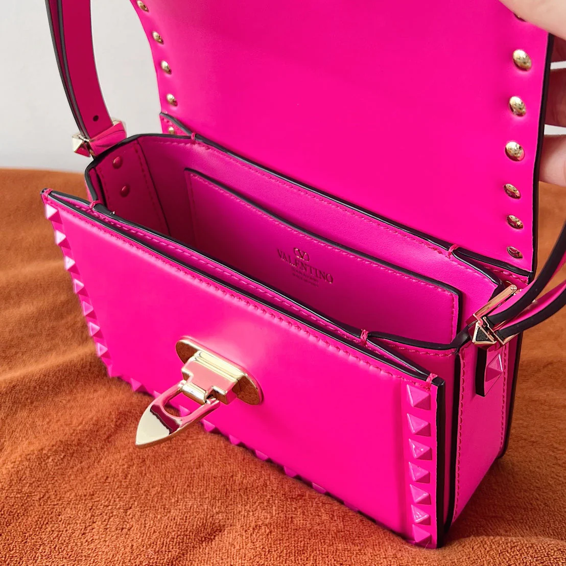 Valentino Garavani Rockstud Shoulder Pink Bag - 18.5x12x8cm - Top Club