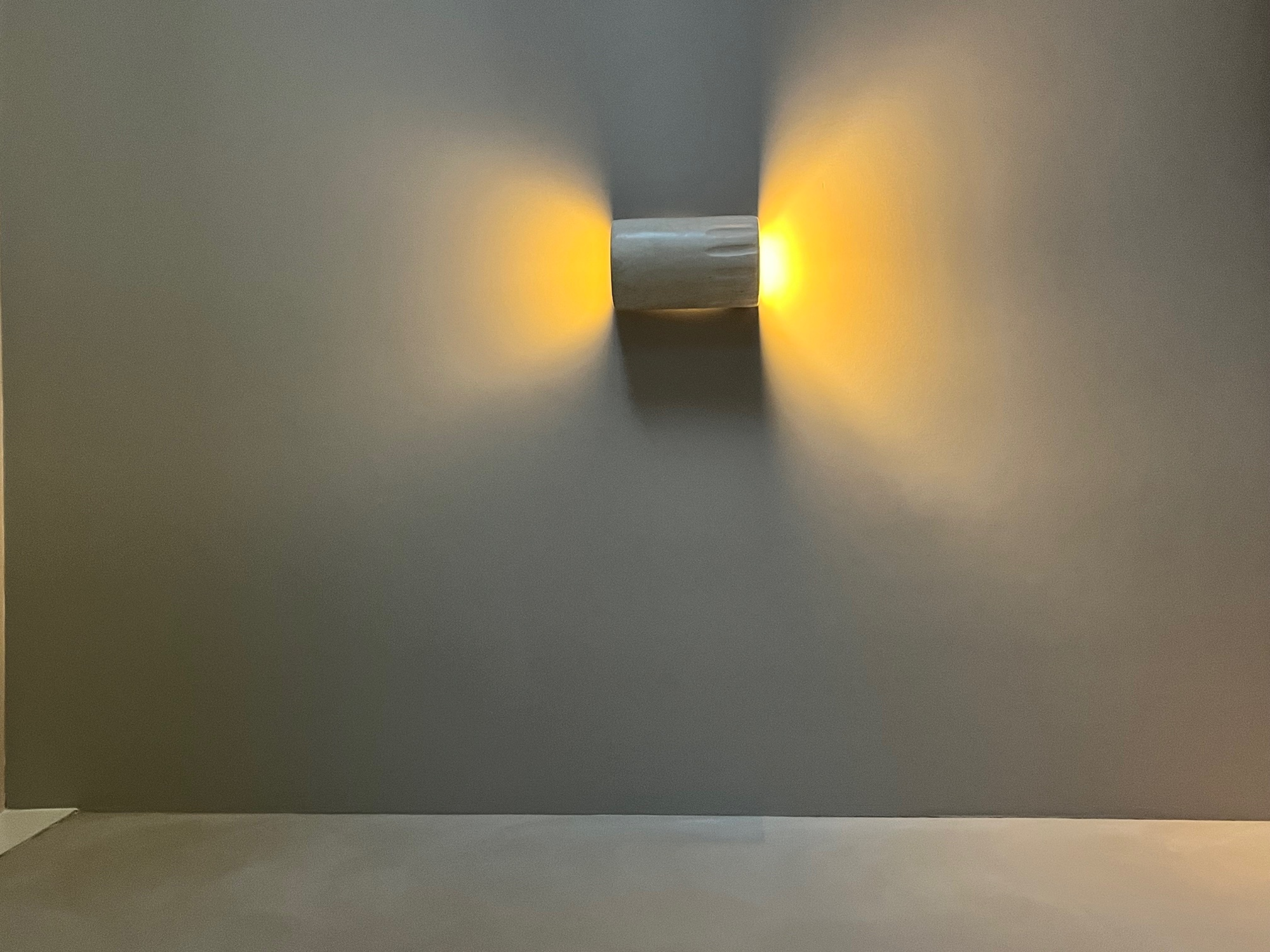 Wandlamp Tadelakt off-white L