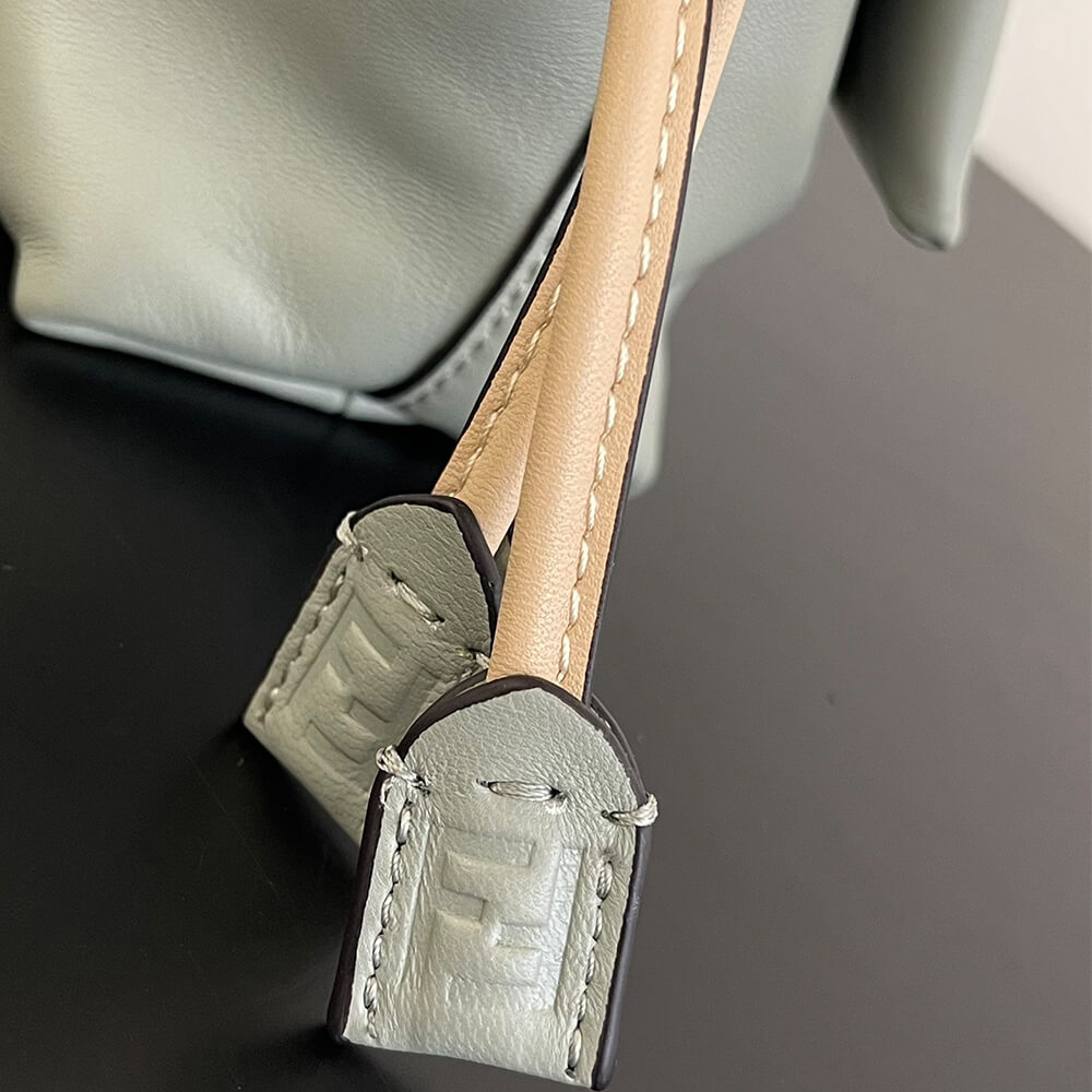 Fendi Mamma Baguette Small(high-end grade) - Top Club