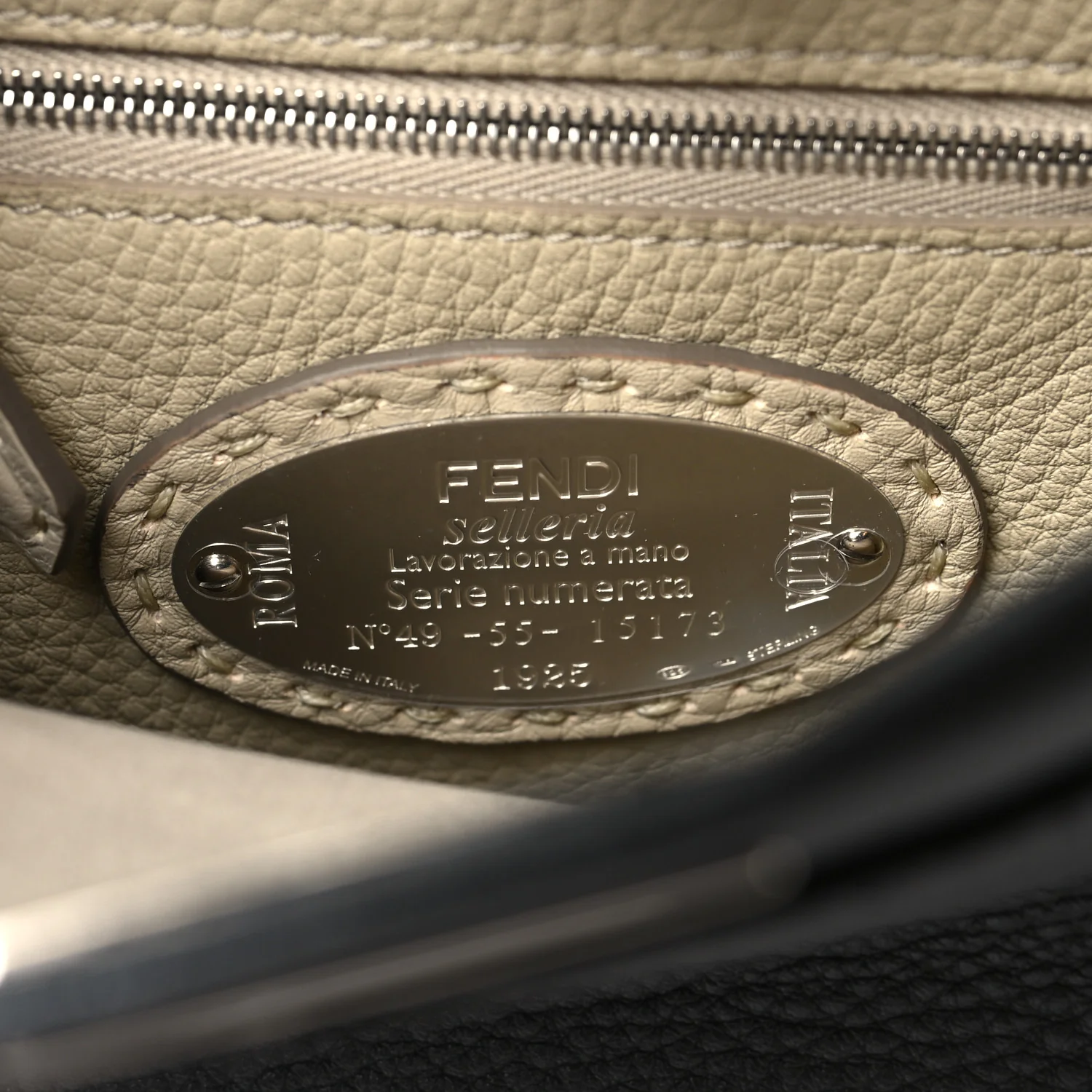 Cuoio Romano Selleria Bi-Color Mini Peekaboo Iconic Satchel Asfalto Latte - Top Club