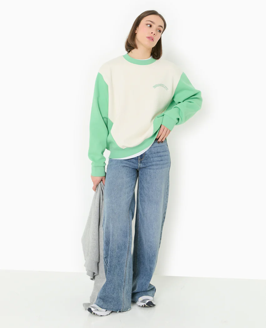 Pimkie Sweat bicolore avec broderie poitrine et dos