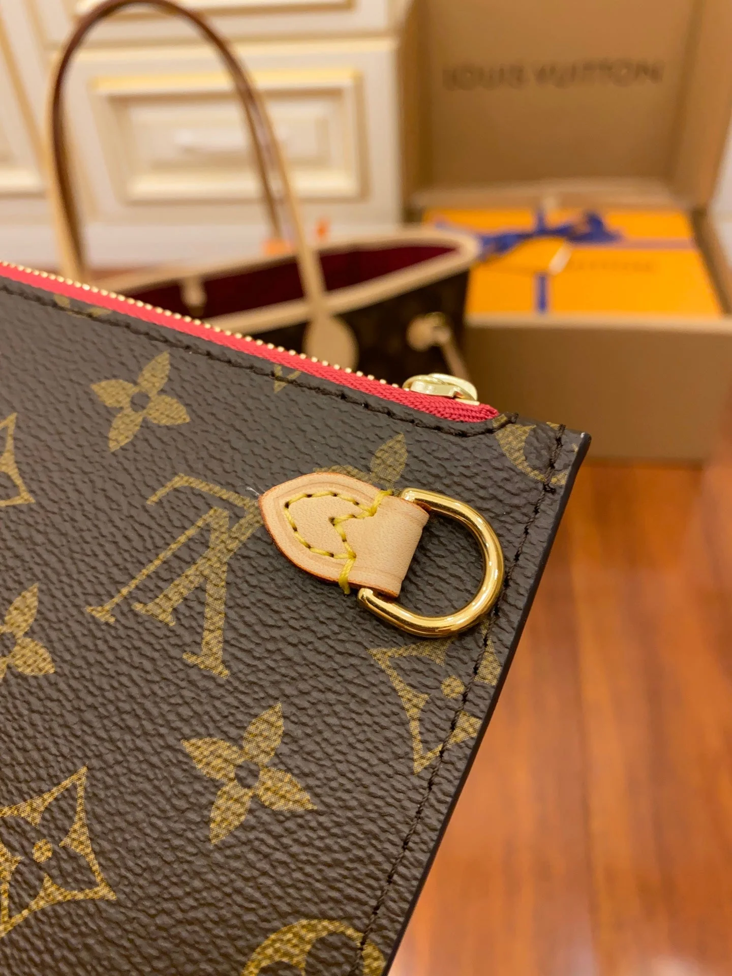 Louis Vuitton Tote Leather Bag - Top Club