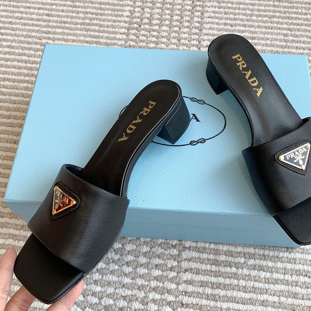 Prada Saffiano patent leather sandals - Top Club