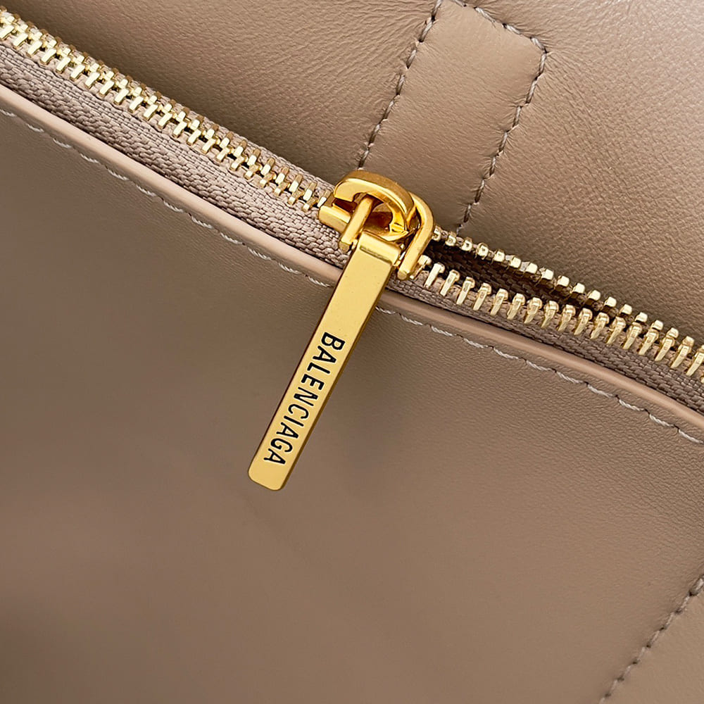 Balenciaga Women s Bel Air Carry All Bag Small(HIGH-END GRADE) - Top Club