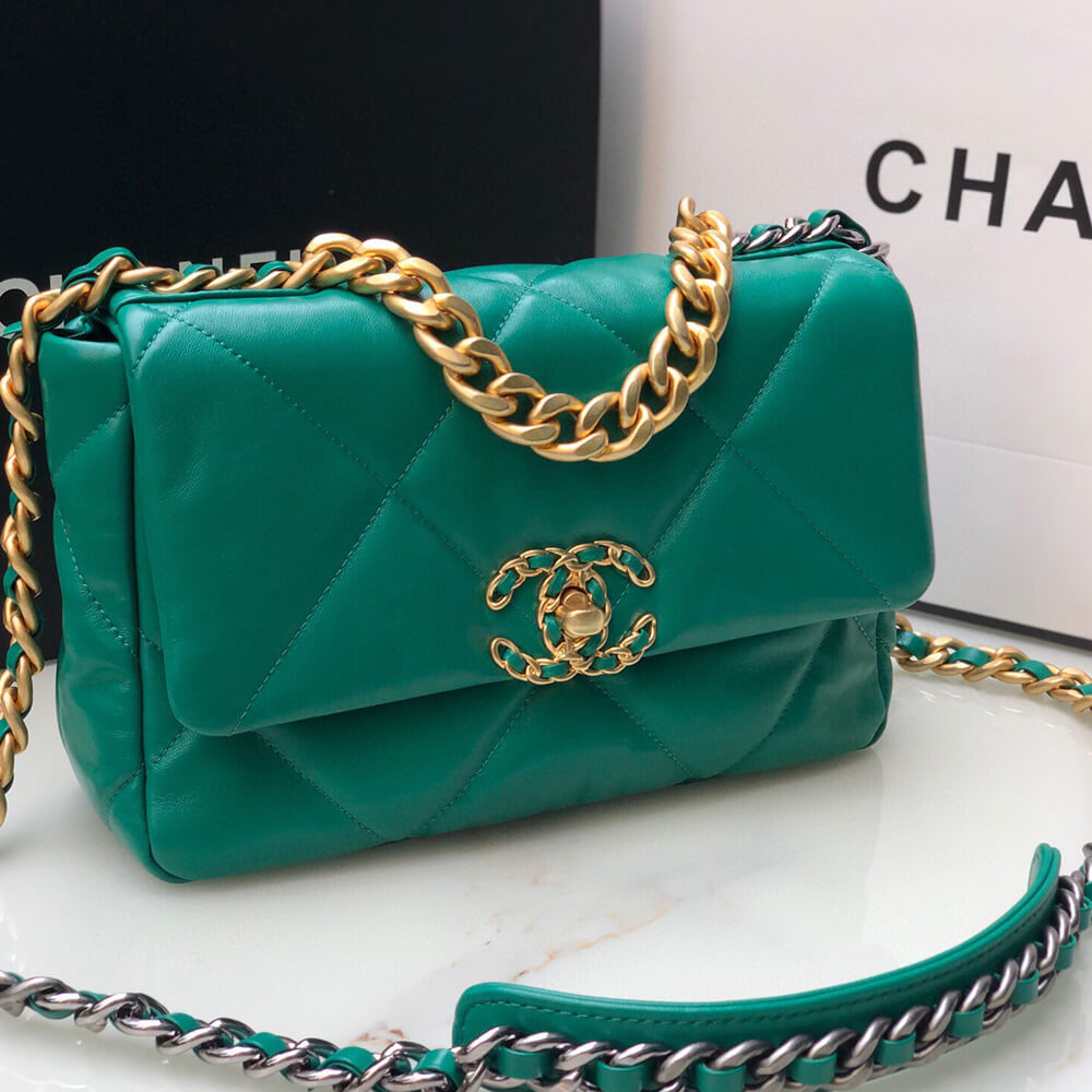 CHANEL 19 Handbag - Top Club