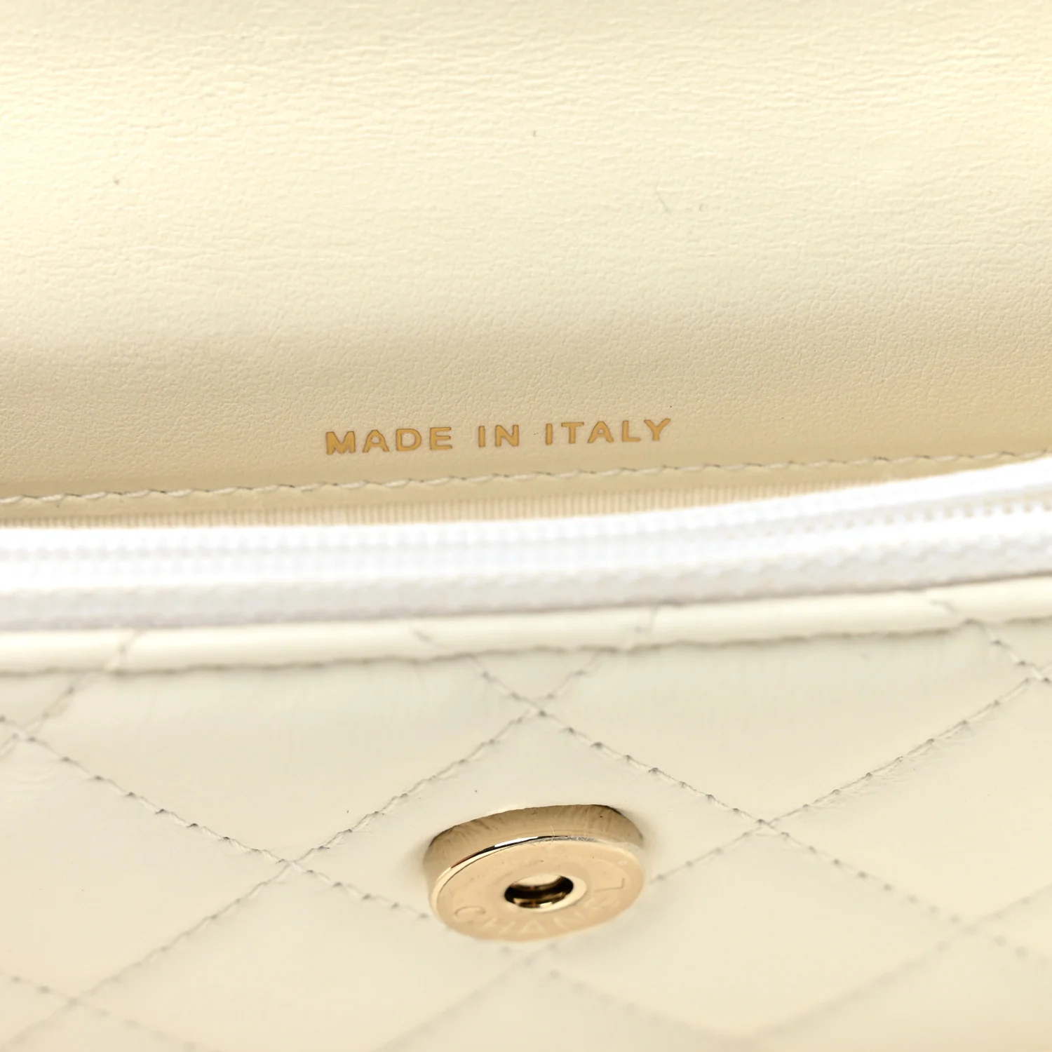 Calfskin Quilted Maxi Pearls Clutch With Chain  White - Top Club