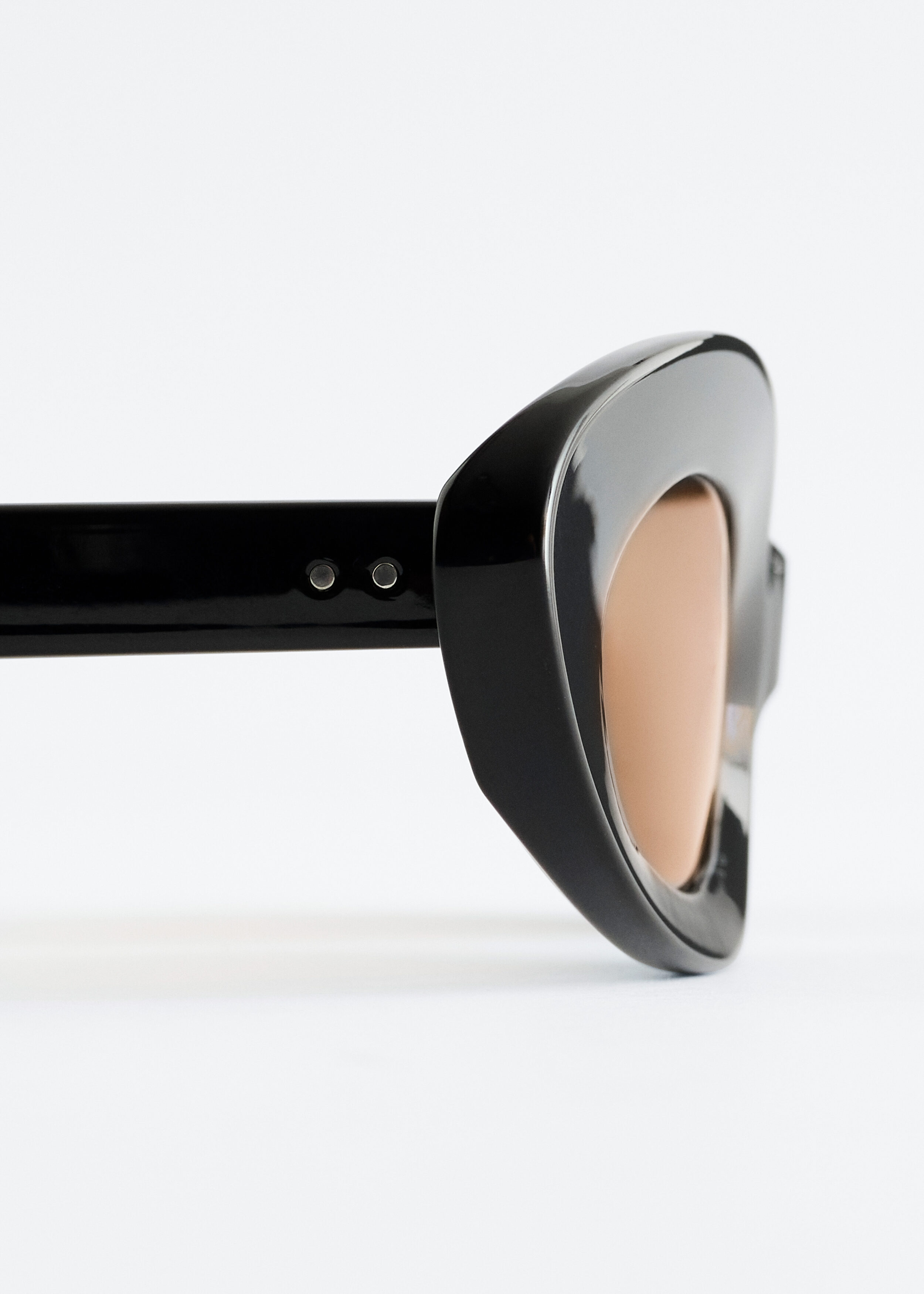 & Other Stories SCULPTED OVAL SUNGLASSES
