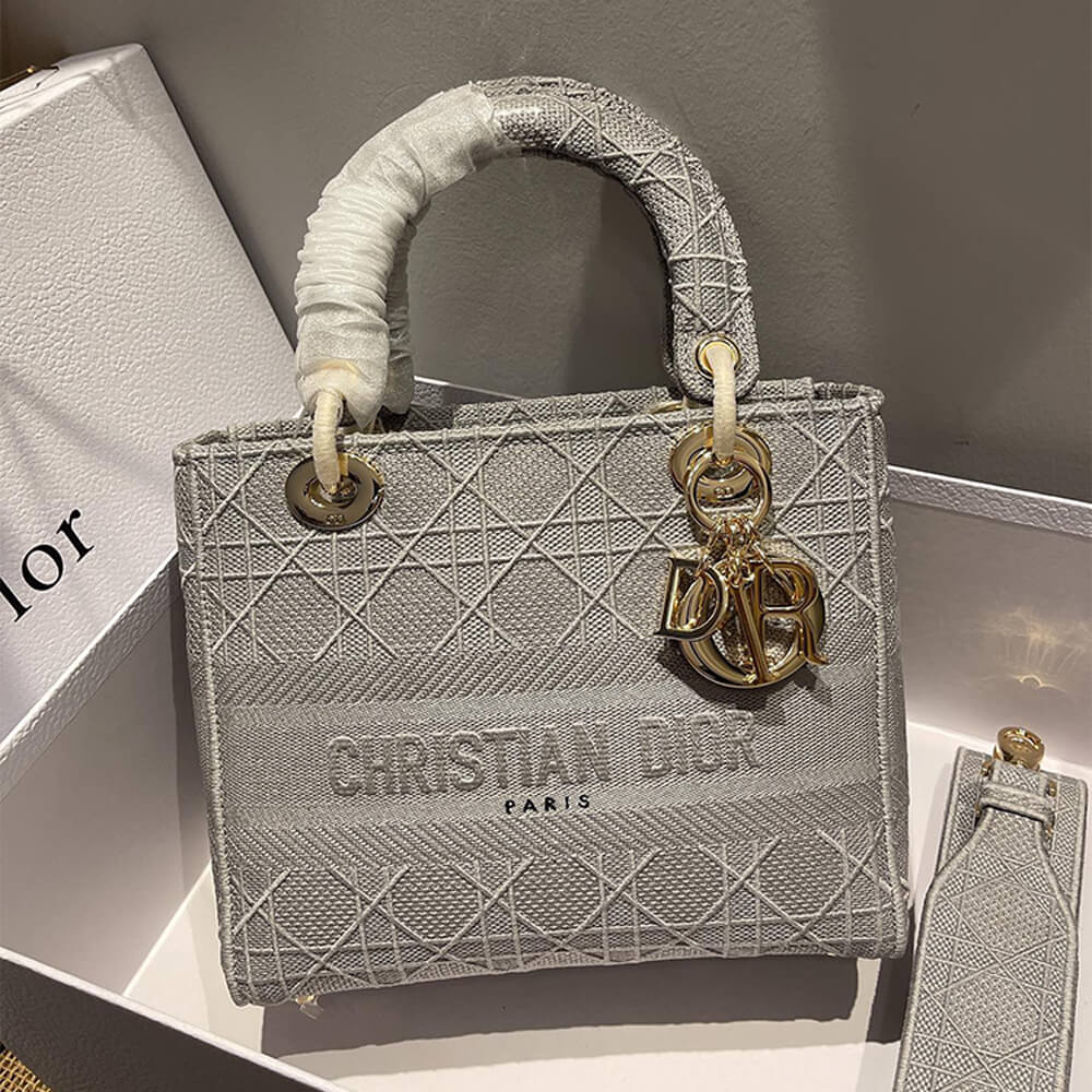 DIOR MEDIUM LADY D-LITE BAG - Top Club