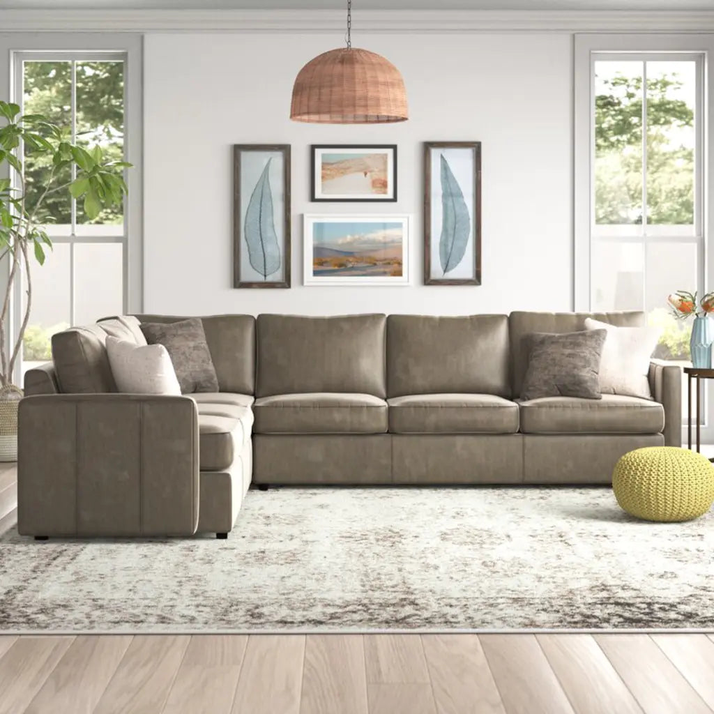 Kaylee 102' wide corner cut