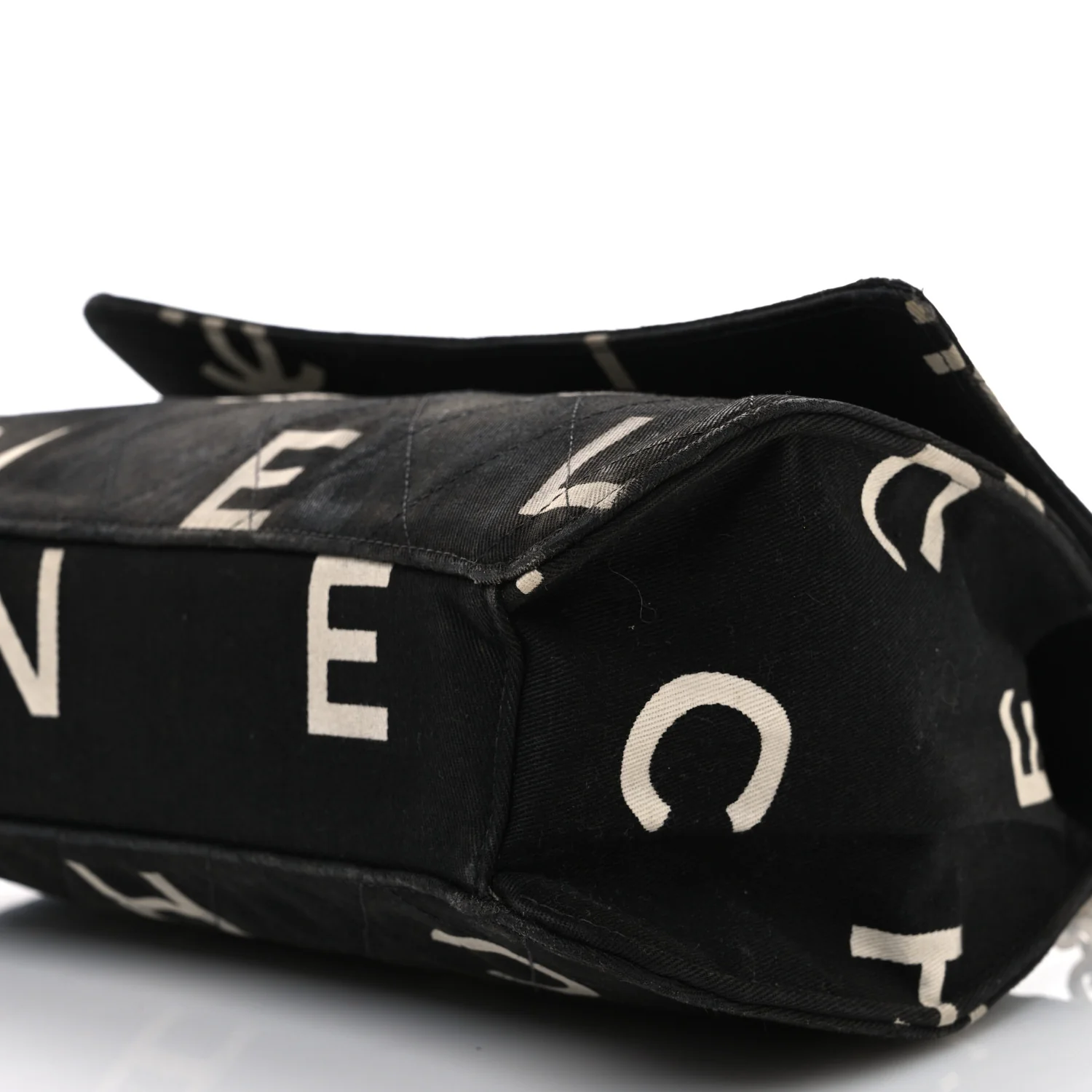 Canvas Quilted Letter Printed Flap Black - Top Club