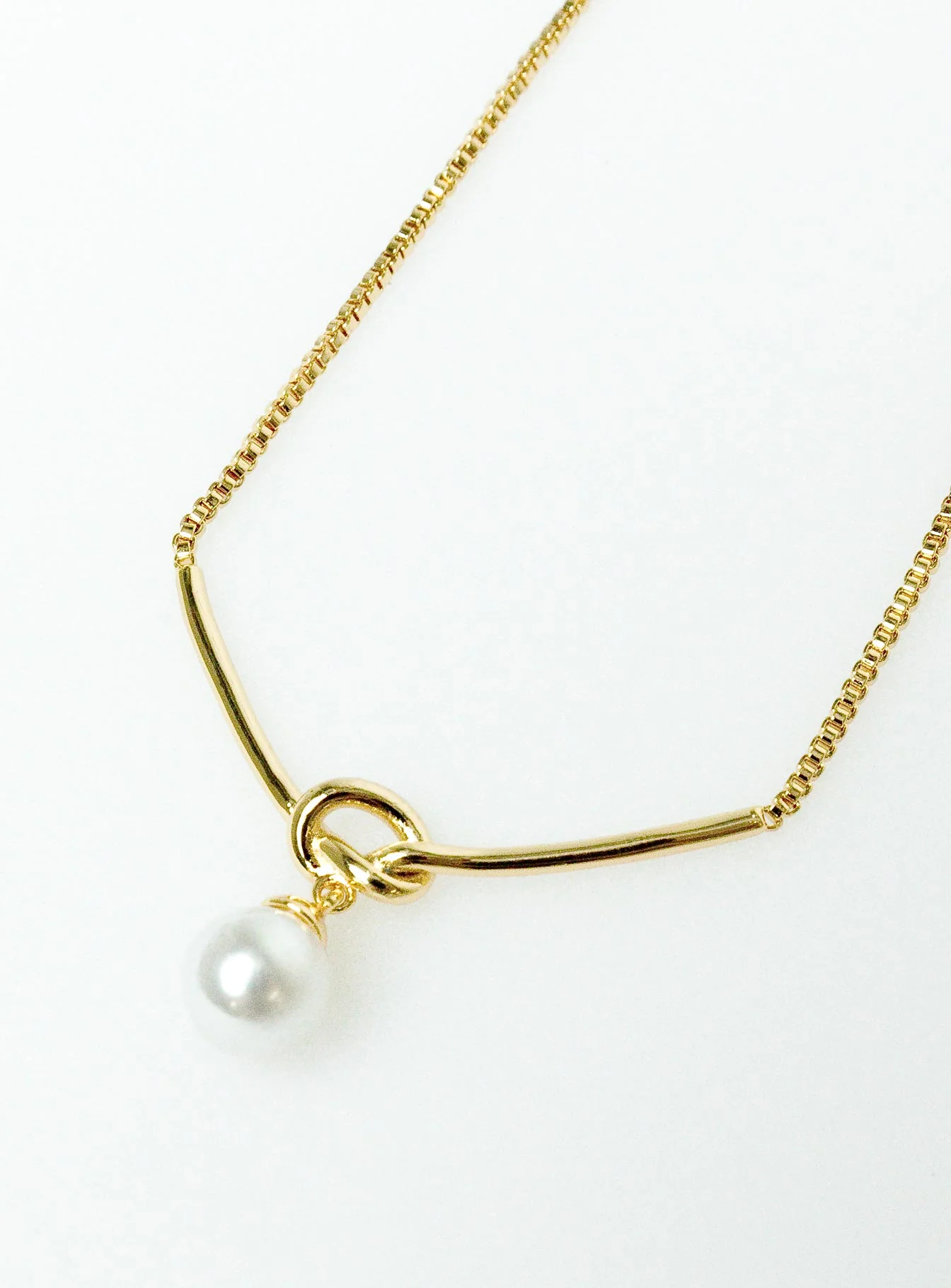 Dais Necklace Gold