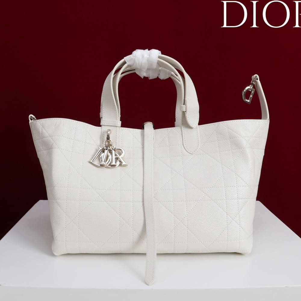 Medium Dior Toujours Bag - Top Club