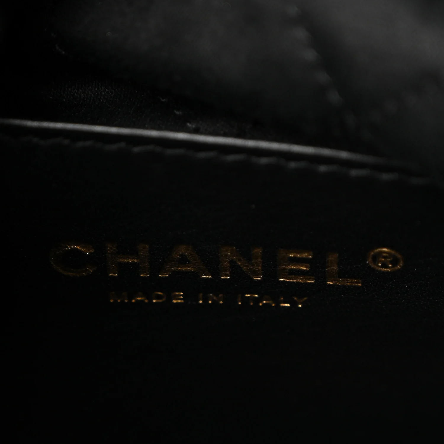 Shiny Calfskin Quilted Mini Chanel 22 Black - Top Club
