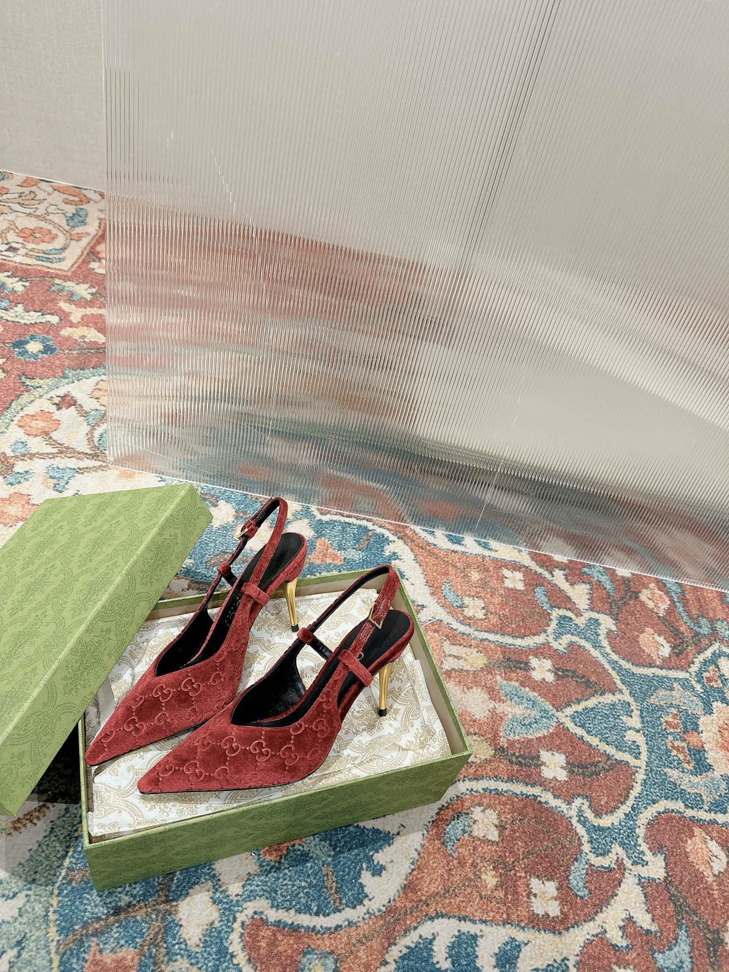gucci new metal heel pointed toe shoes - Sneaker Replica Workshop