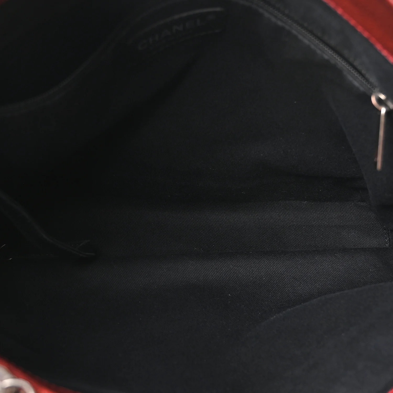 Iridescent Caviar Quilted Tall Chic Shopping Tote Red - Top Club