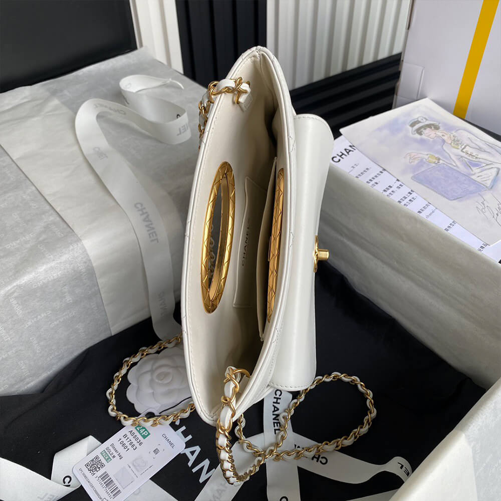 CHANEL Clutch - Top Club